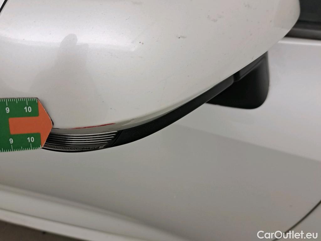  Toyota  Corolla TOYOTA  / 2019 / 5P / berlina con portón 1.8 125H BUSINESS PLUS E-CVT #29