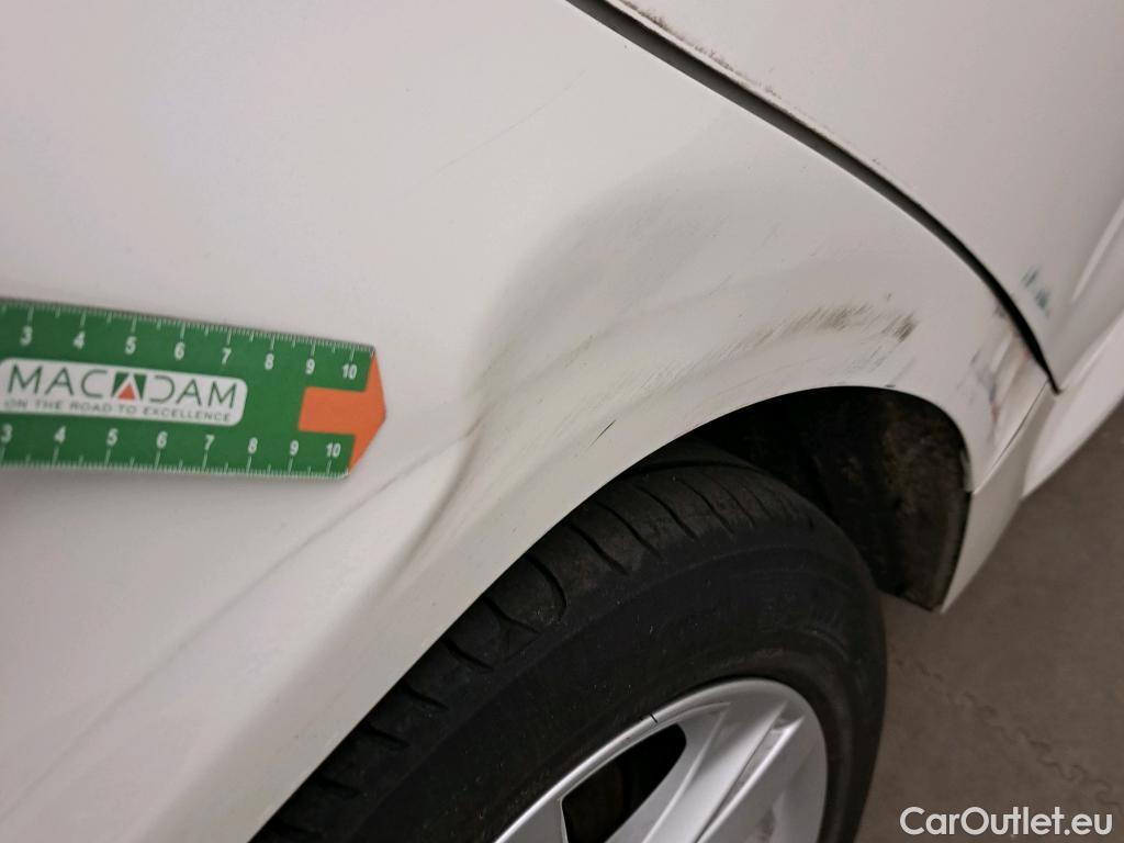  Toyota  Corolla TOYOTA  / 2019 / 5P / berlina con portón 1.8 125H BUSINESS PLUS E-CVT #3