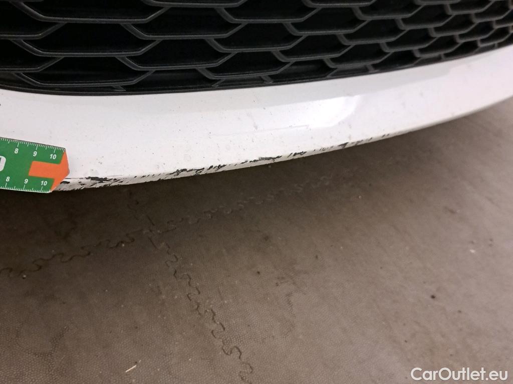  Toyota  Corolla TOYOTA  / 2019 / 5P / berlina con portón 1.8 125H BUSINESS PLUS E-CVT #20