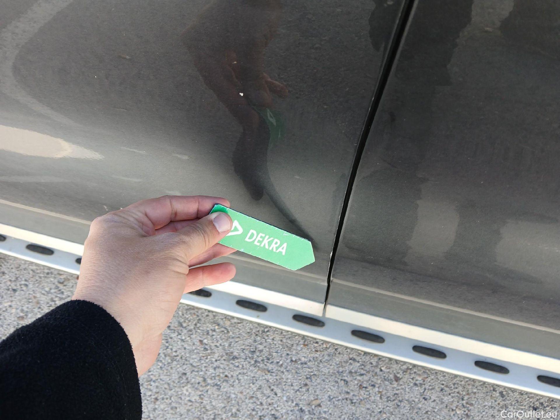  KIA  Sorento KIA  / 2020 / 5P / todoterreno 1.6 T-GDi HEV Emotion 4x4 7pl (P.Luxury) #15