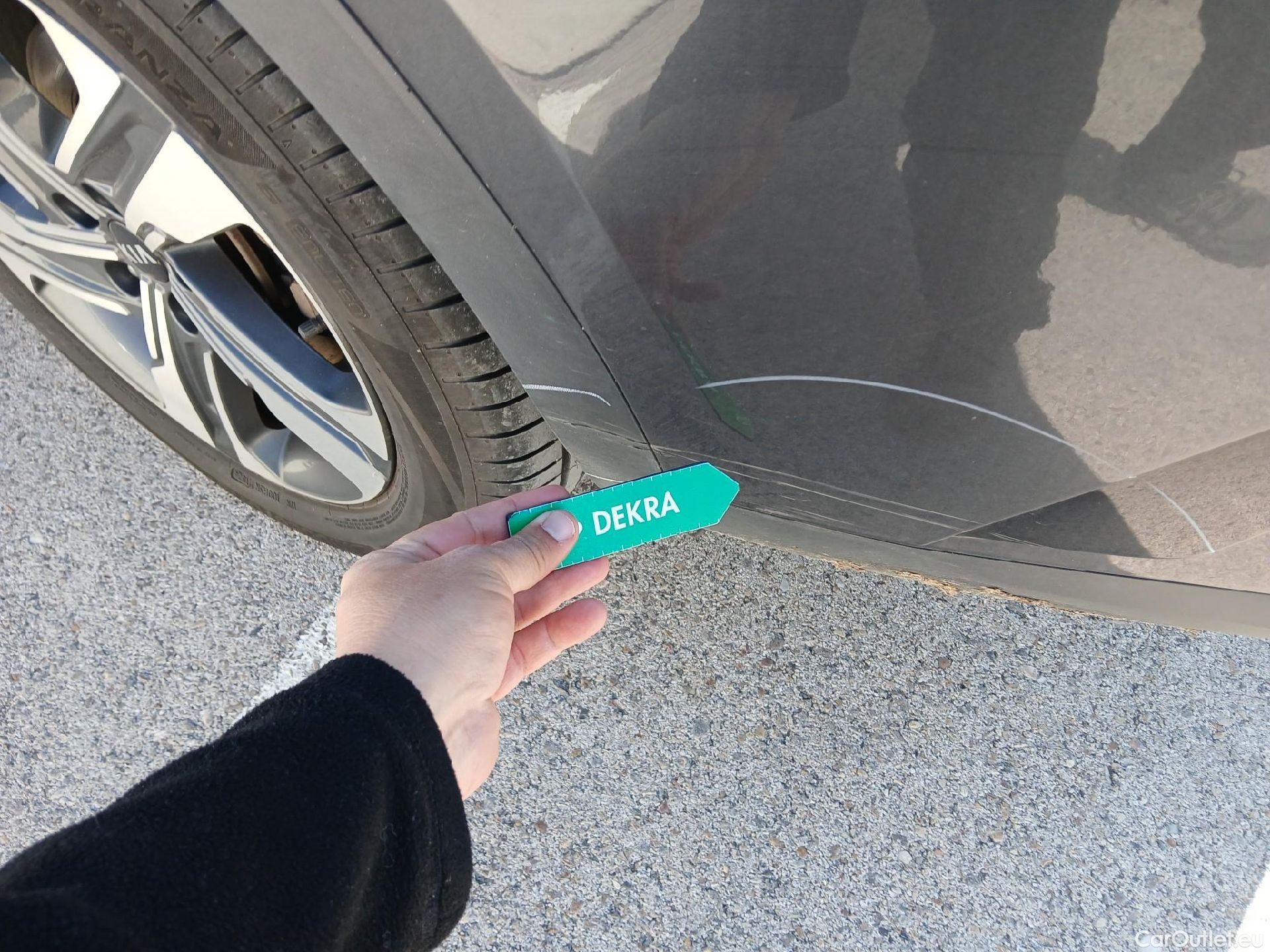  KIA  Sorento KIA  / 2020 / 5P / todoterreno 1.6 T-GDi HEV Emotion 4x4 7pl (P.Luxury) #19