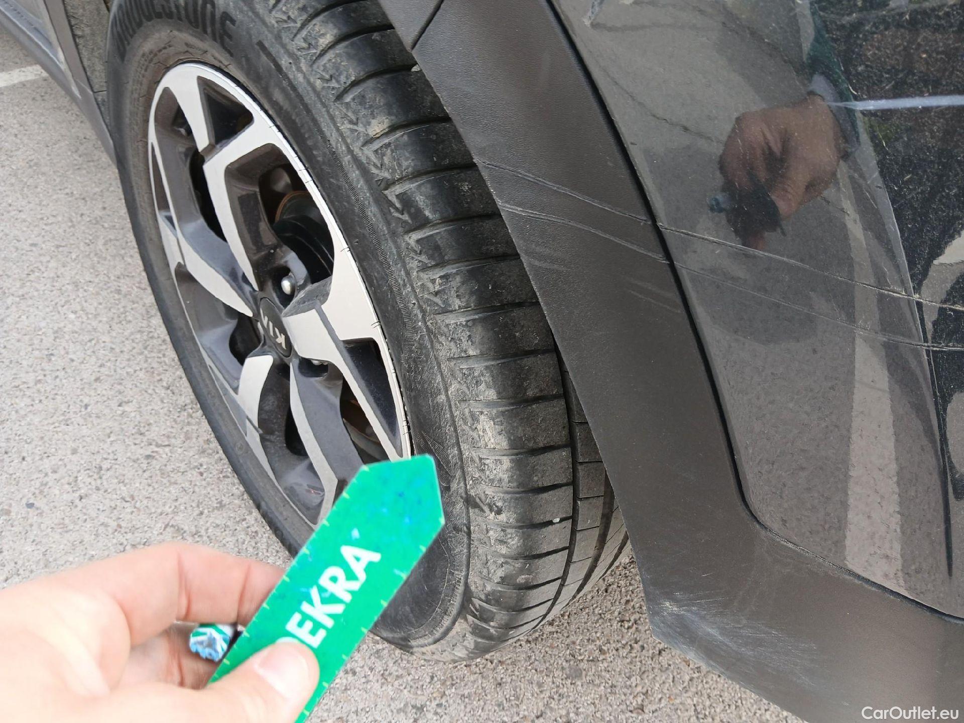  KIA  Sportage KIA  / 2018 / 5P / todoterreno 1.6 MHEV Business DCT 100kW (136CV) 4X2 #16