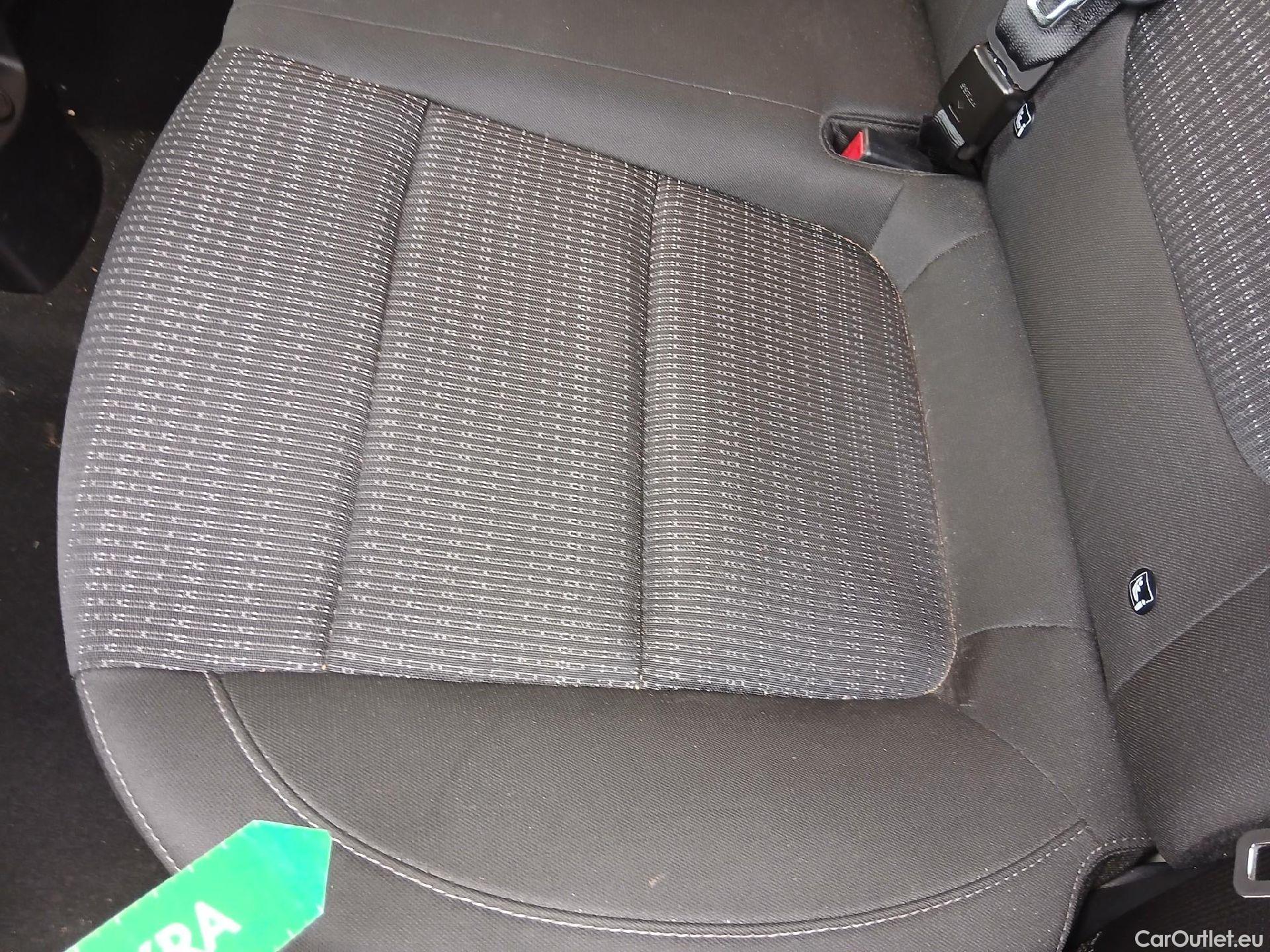  KIA  STONIC KIA  / 2017 / 5P / todoterreno 1.0 T-GDi 74kW (100CV) MHEV iMT Drive #23