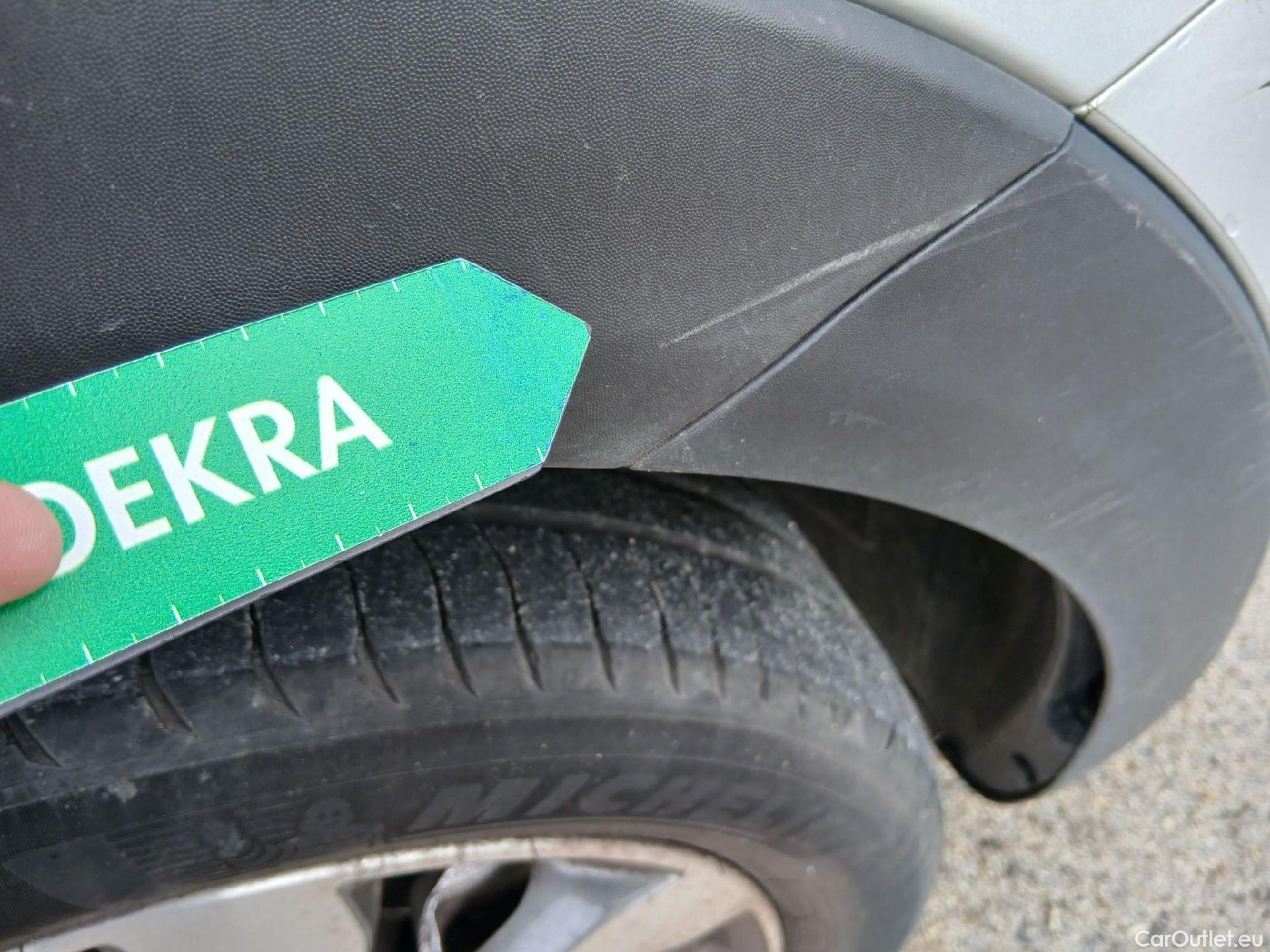  KIA  STONIC KIA  / 2017 / 5P / todoterreno 1.0 T-GDi 74kW (100CV) MHEV iMT Drive #43