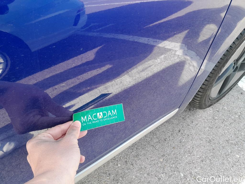  Hyundai   Ioniq HYUNDAI / 2019 / 5P / berlina con portón 1.6 GDI HEV Tecno DCT #2