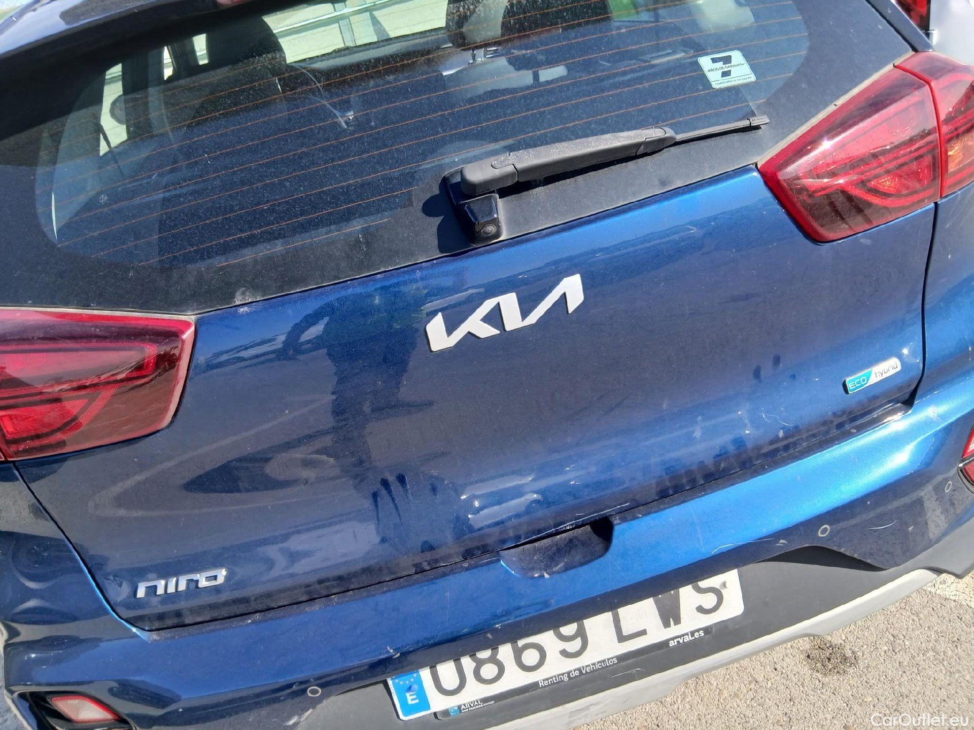  KIA  Niro KIA  / 2019 / 5P / crossover 1.6 GDi HEV 104kW (141CV) Drive #31