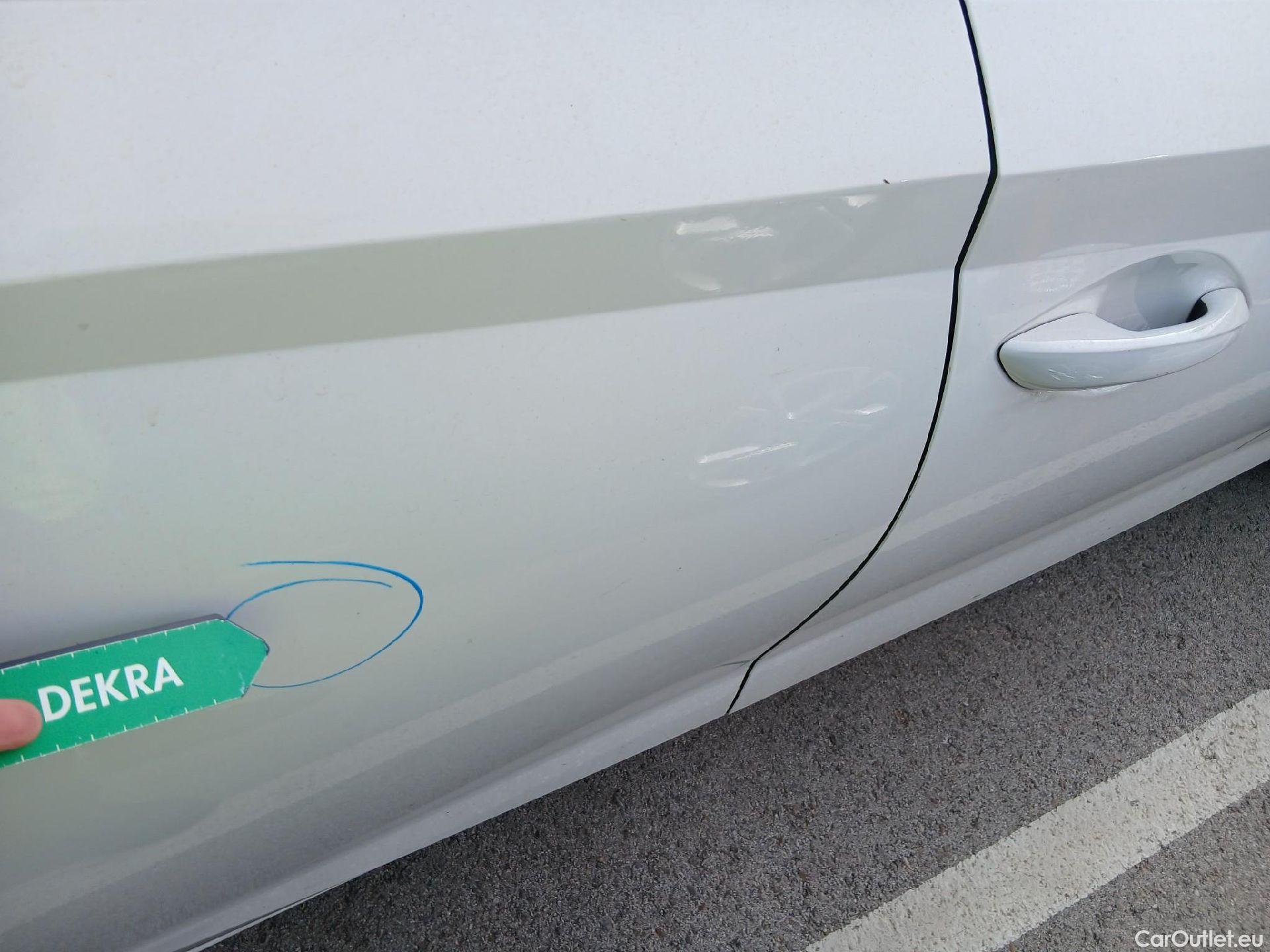  Hyundai  i20 HYUNDAI  / 2020 / 5P / berlina con portón 1.0 TGDI 74kW (100CV) 48V Essence #33