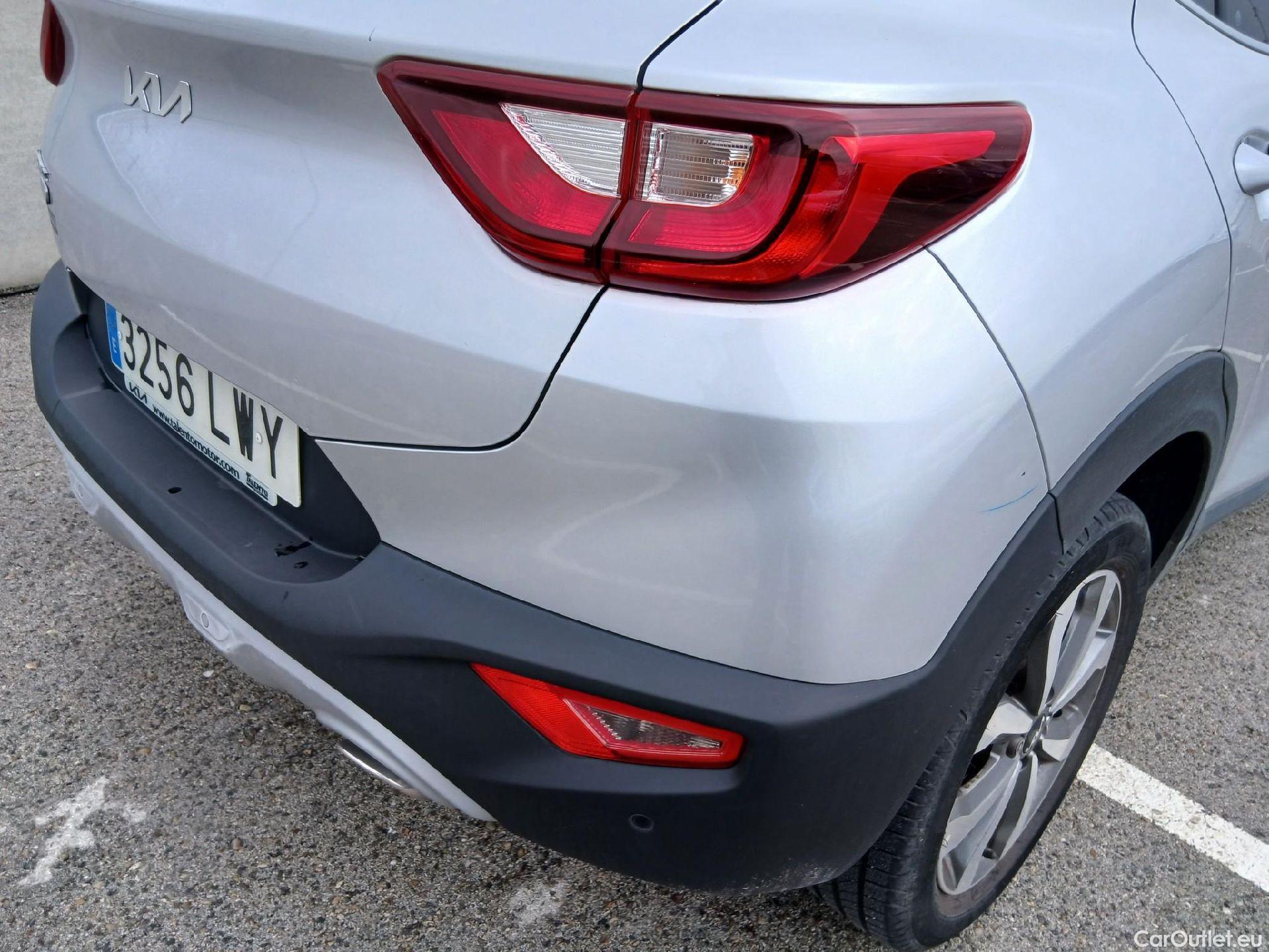  KIA  STONIC KIA  / 2017 / 5P / todoterreno 1.0 T-GDi 74kW (100CV) MHEV iMT Drive #35