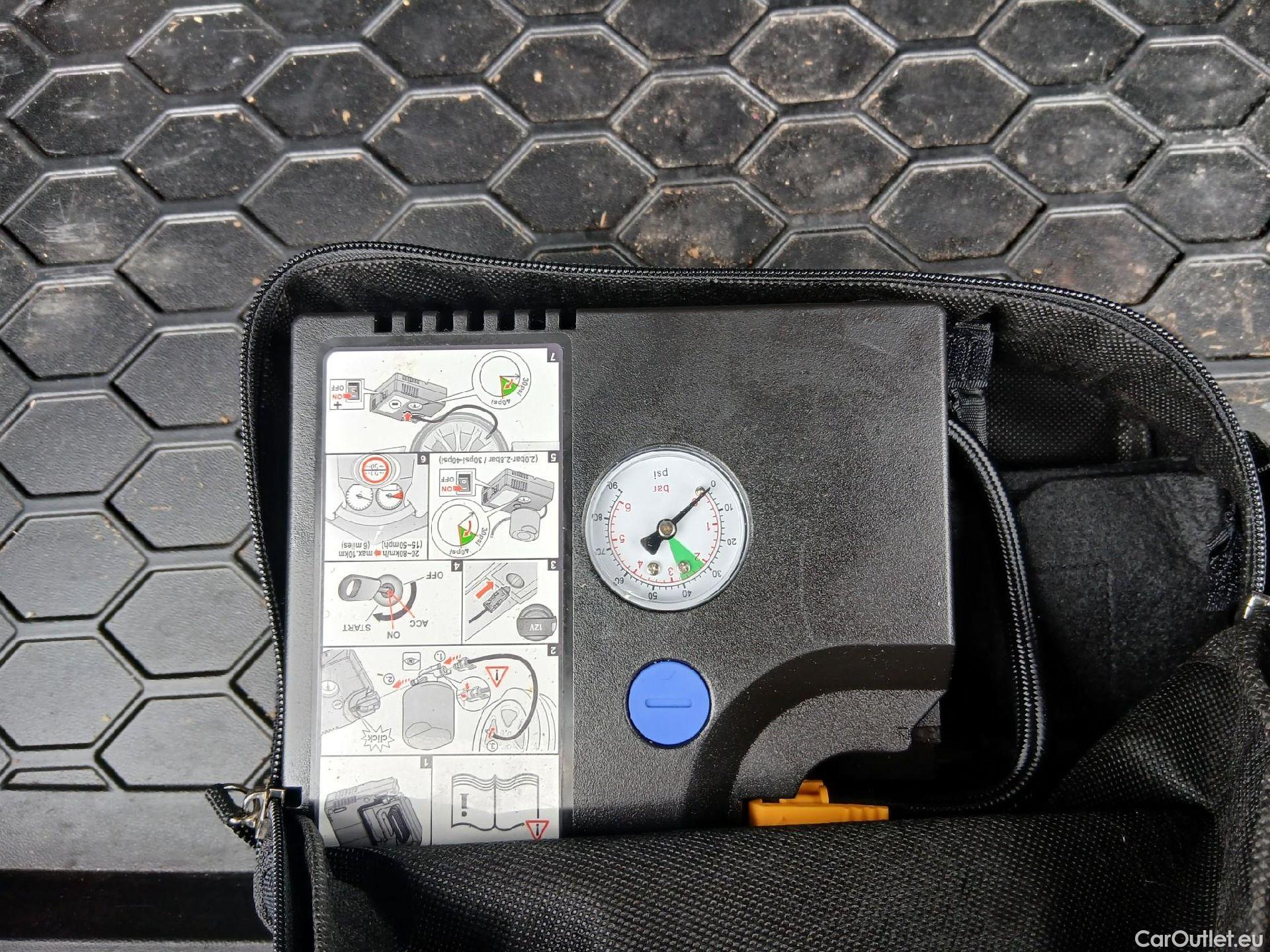  KIA  STONIC KIA  / 2017 / 5P / todoterreno 1.0 T-GDi 74kW (100CV) MHEV iMT Drive #1