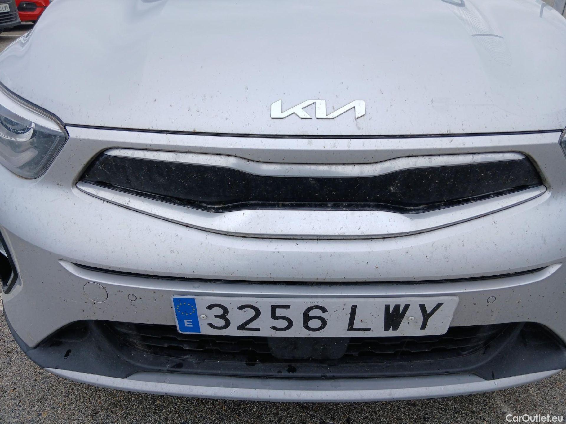  KIA  STONIC KIA  / 2017 / 5P / todoterreno 1.0 T-GDi 74kW (100CV) MHEV iMT Drive #7