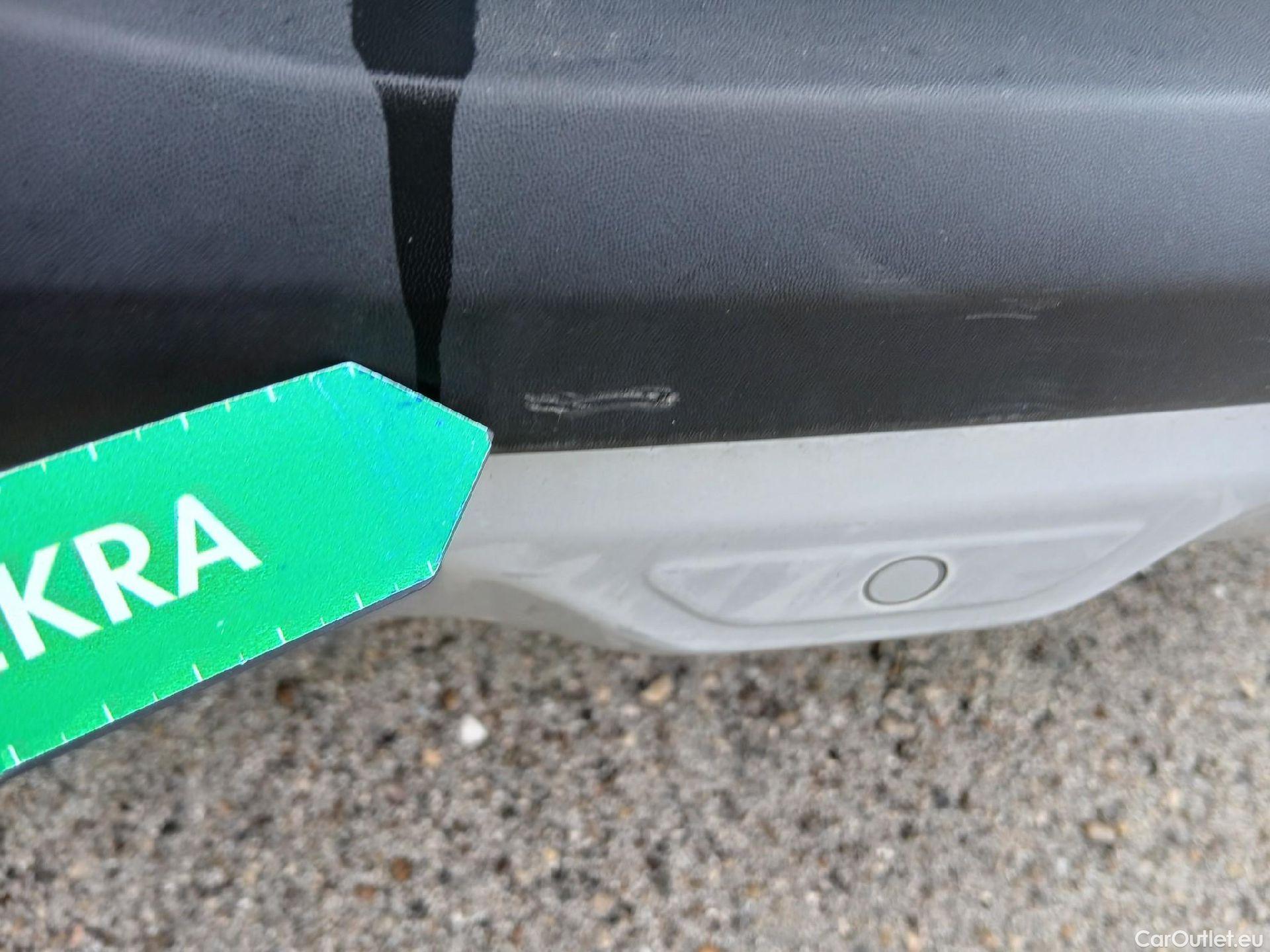  KIA  STONIC KIA  / 2017 / 5P / todoterreno 1.0 T-GDi 74kW (100CV) MHEV iMT Drive #26