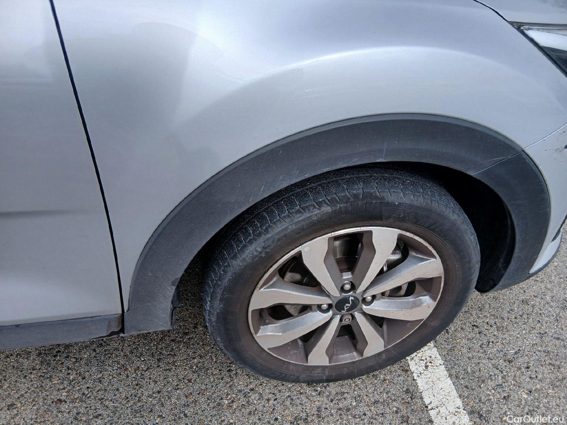  KIA  STONIC KIA  / 2017 / 5P / todoterreno 1.0 T-GDi 74kW (100CV) MHEV iMT Drive #42