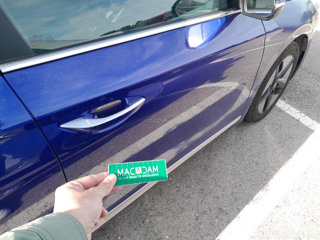  Hyundai   Ioniq HYUNDAI / 2019 / 5P / berlina con portón 1.6 GDI HEV Tecno DCT #1