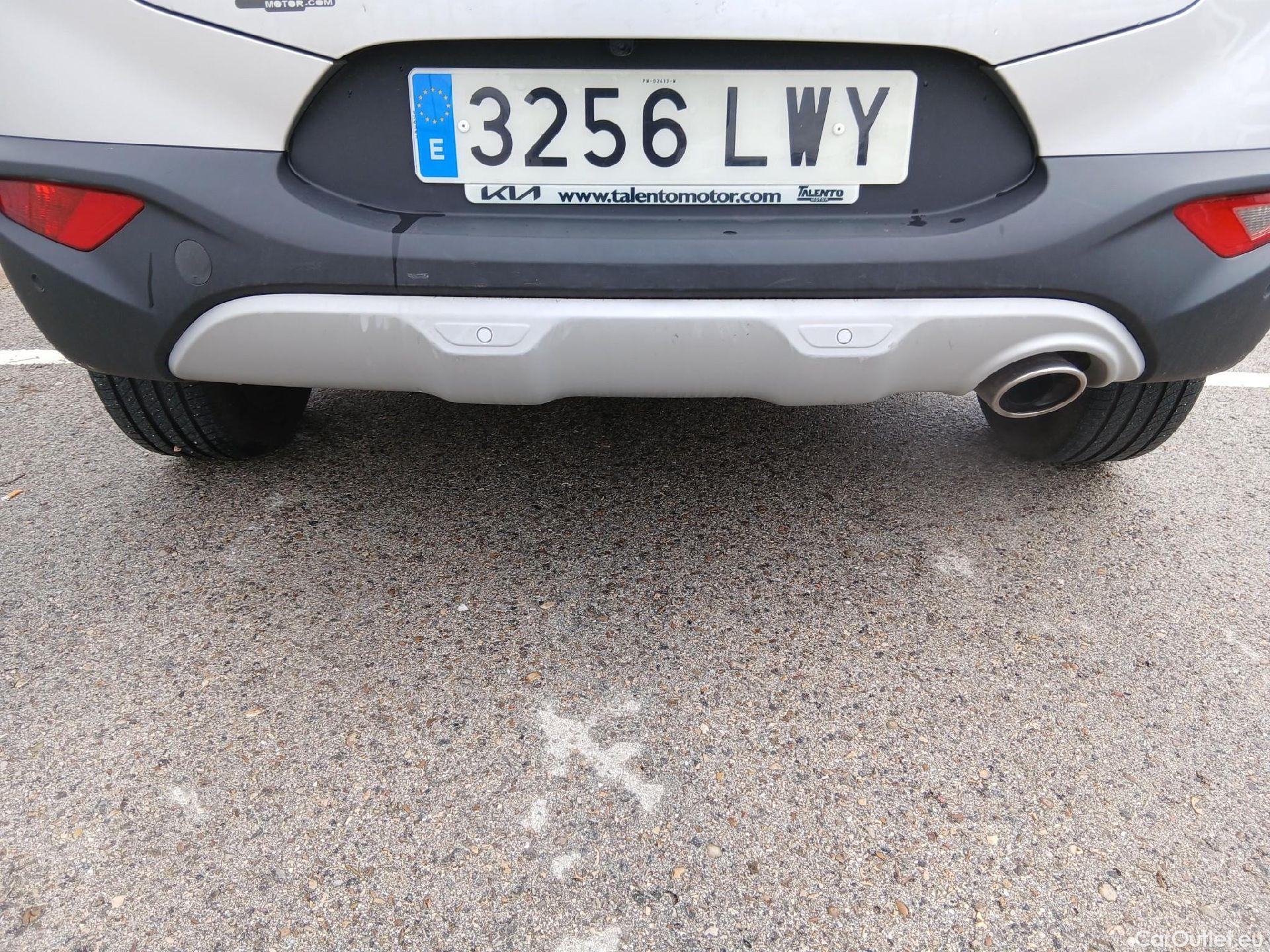  KIA  STONIC KIA  / 2017 / 5P / todoterreno 1.0 T-GDi 74kW (100CV) MHEV iMT Drive #29