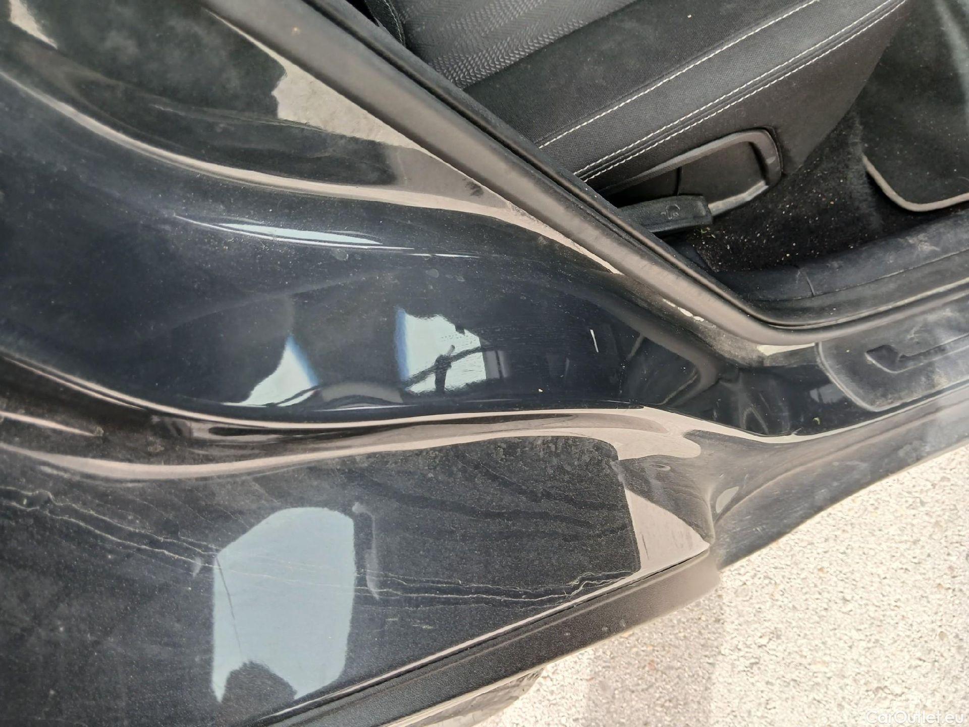  KIA  Sportage KIA  / 2018 / 5P / todoterreno 1.6 MHEV Business DCT 100kW (136CV) 4X2 #25