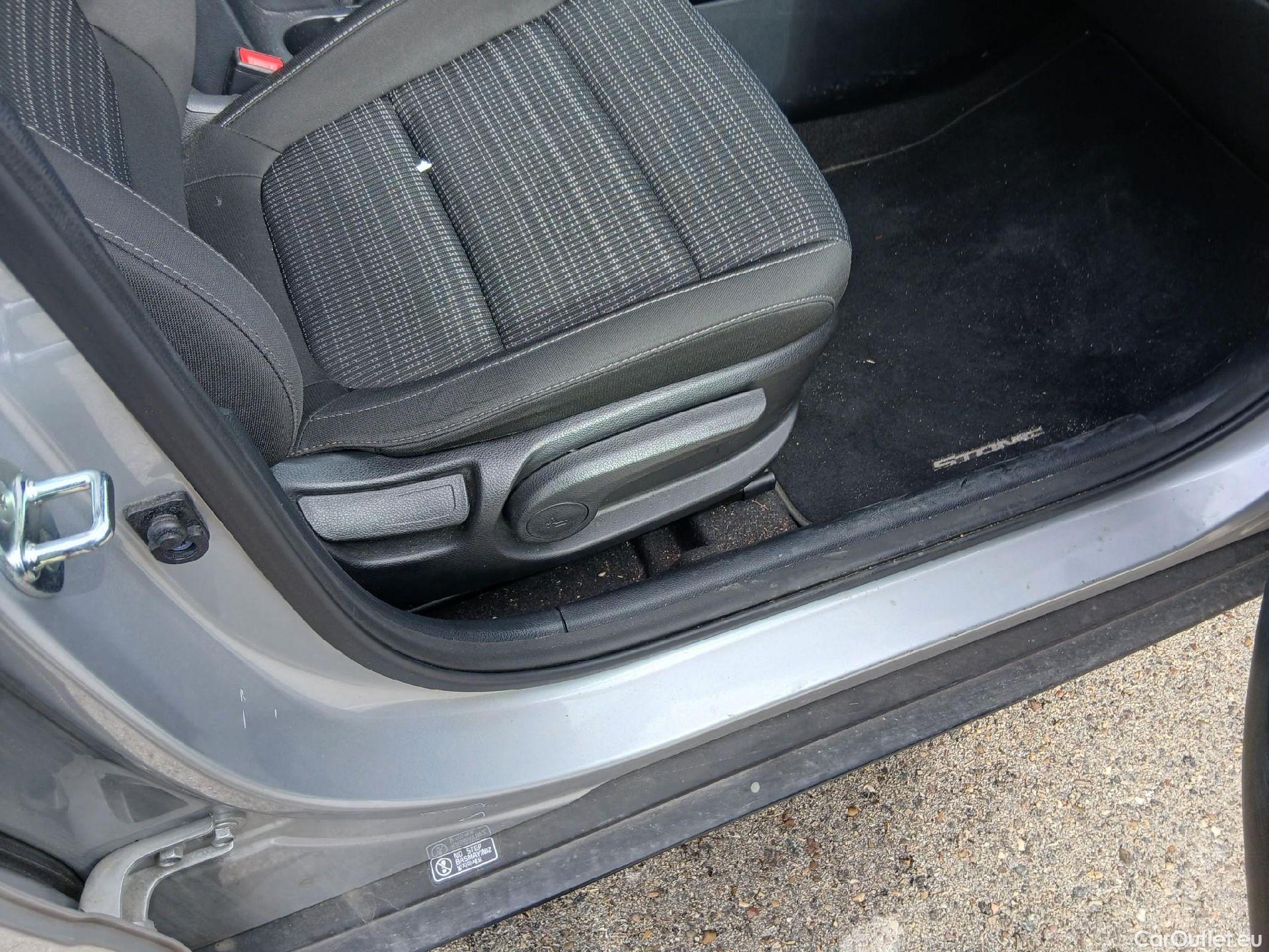  KIA  STONIC KIA  / 2017 / 5P / todoterreno 1.0 T-GDi 74kW (100CV) MHEV iMT Drive #50