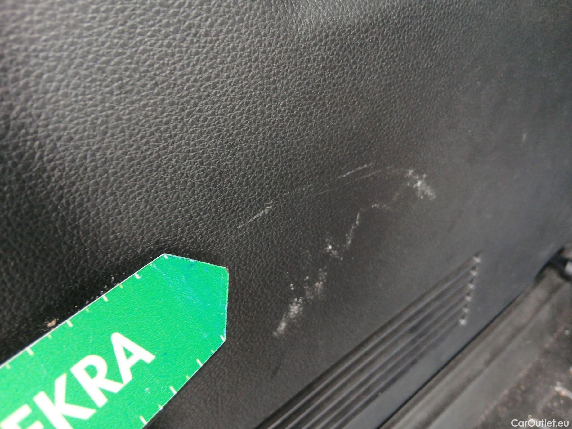  KIA  STONIC KIA  / 2017 / 5P / todoterreno 1.0 T-GDi 74kW (100CV) MHEV iMT Drive #32