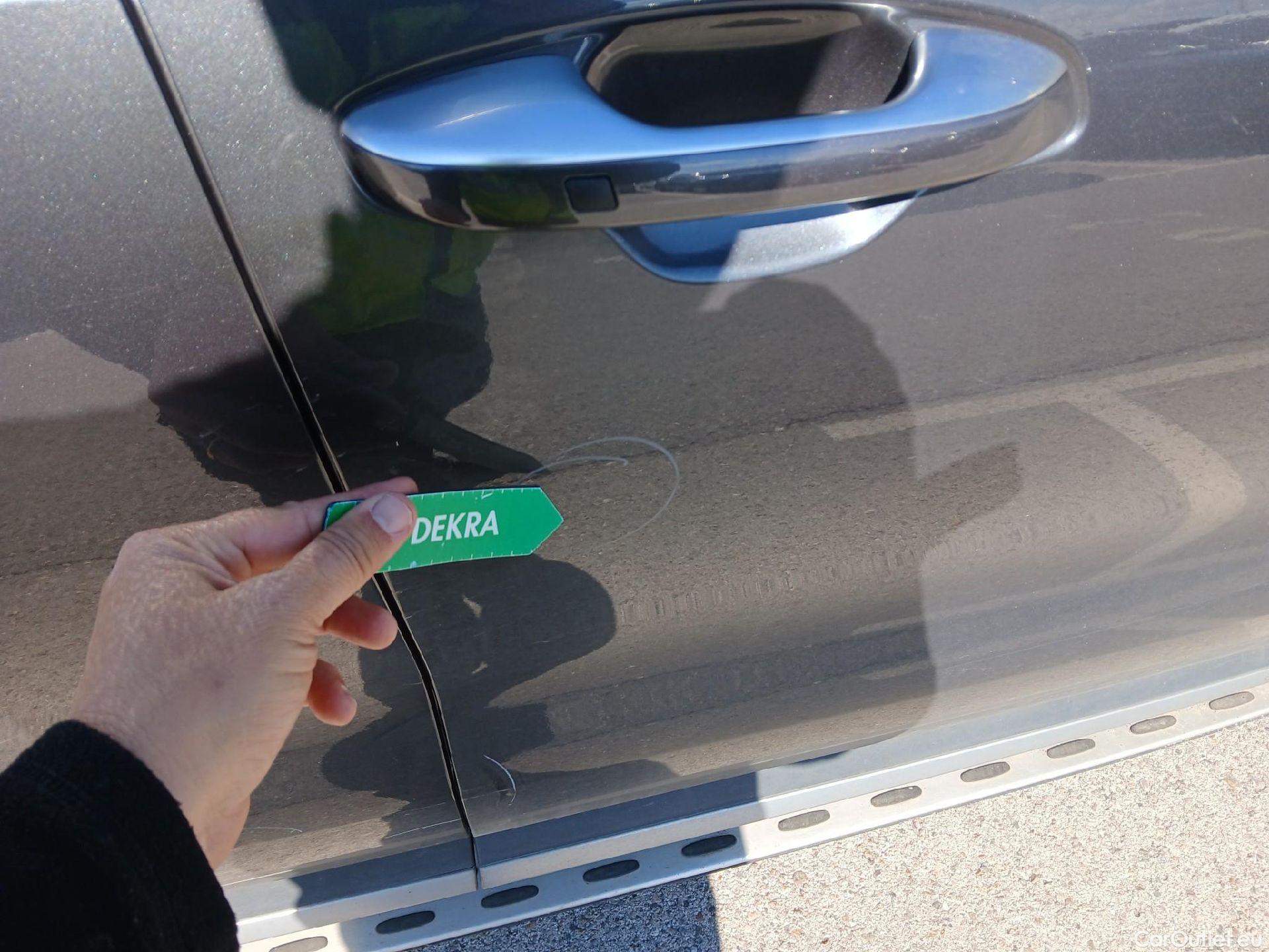  KIA  Sorento KIA  / 2020 / 5P / todoterreno 1.6 T-GDi HEV Emotion 4x4 7pl (P.Luxury) #31