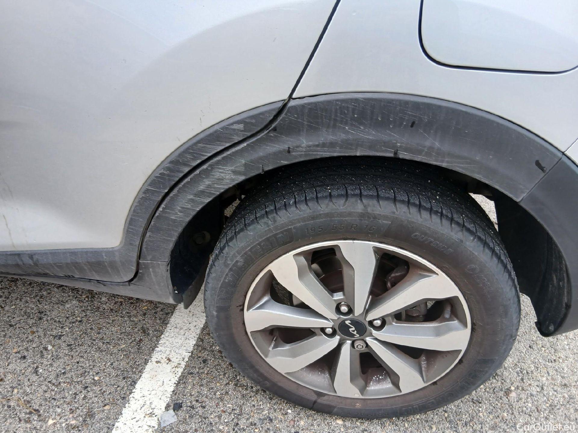  KIA  STONIC KIA  / 2017 / 5P / todoterreno 1.0 T-GDi 74kW (100CV) MHEV iMT Drive #20