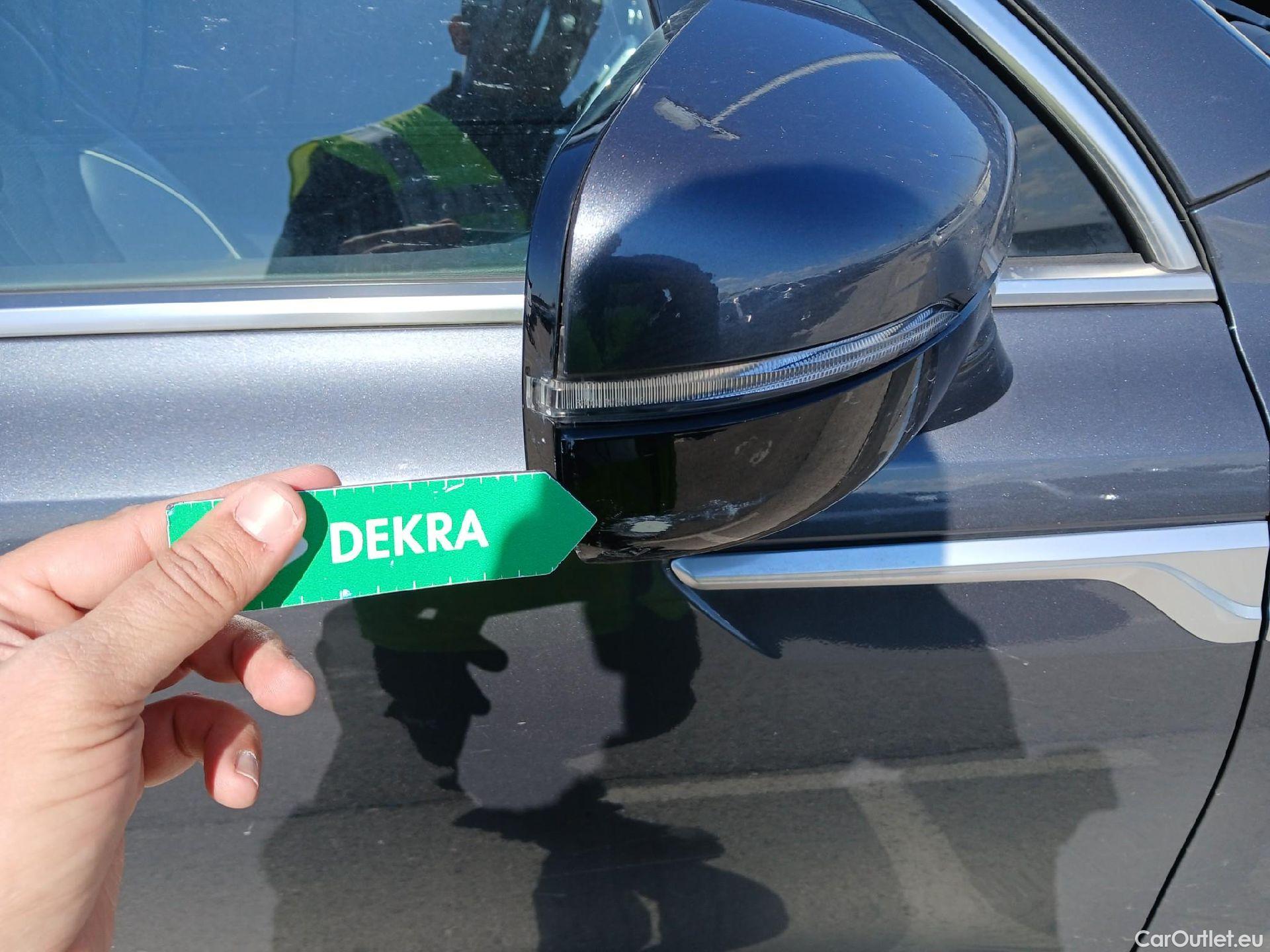  KIA  Sorento KIA  / 2020 / 5P / todoterreno 1.6 T-GDi HEV Emotion 4x4 7pl (P.Luxury) #34