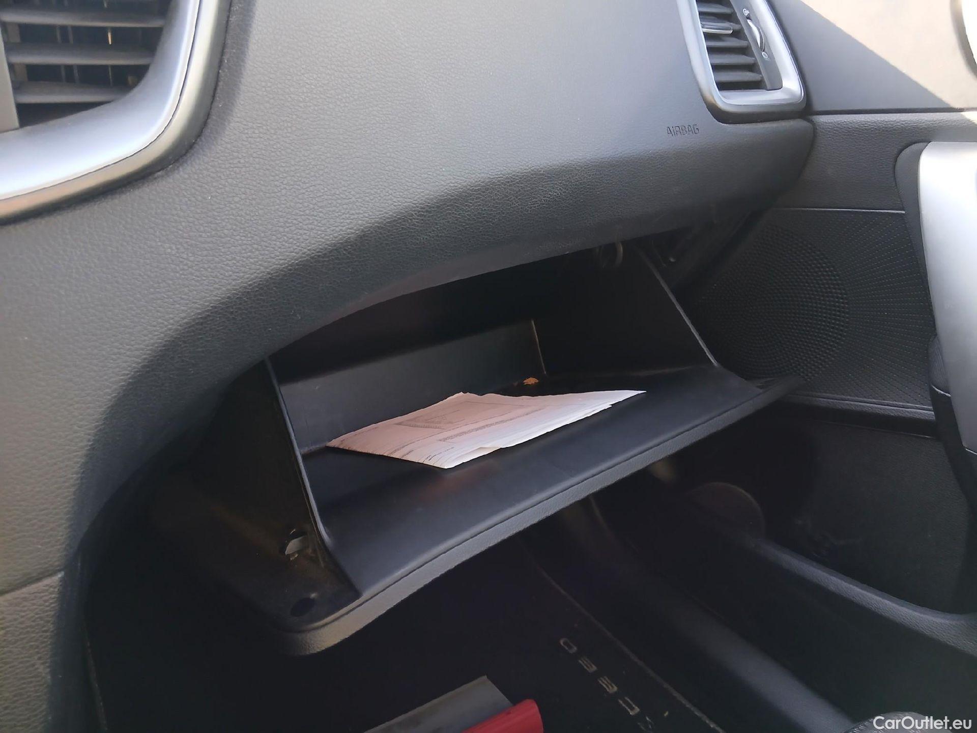  KIA  XCeed KIA  / 2019 / 5P / todoterreno 1.0 T-GDi Drive 88kW (120CV) #2