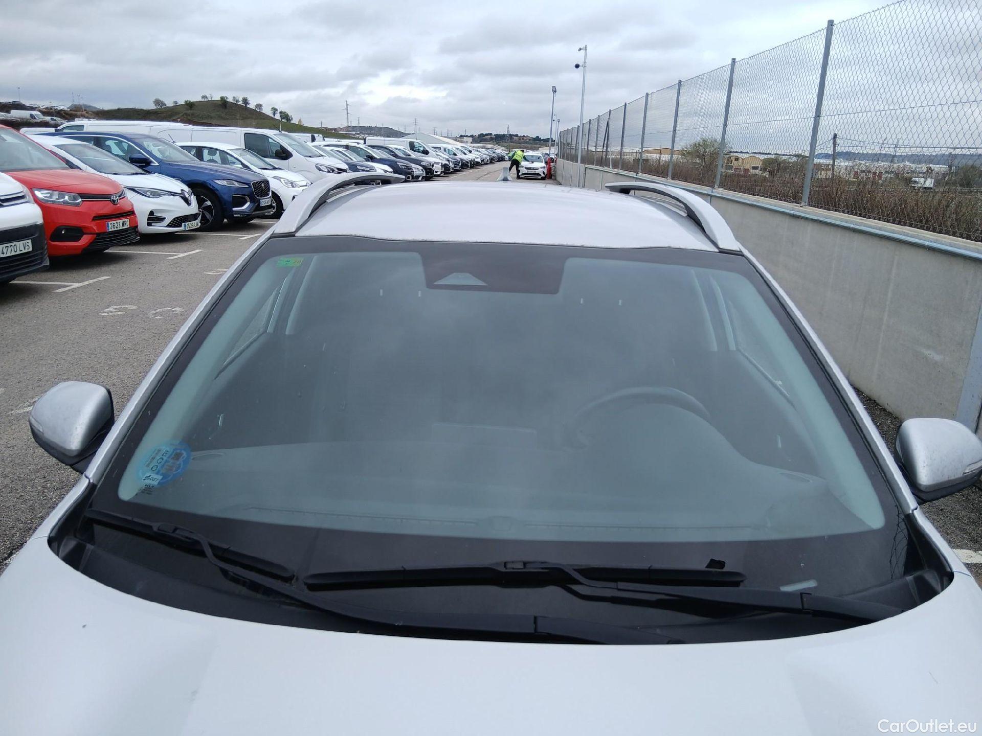  KIA  STONIC KIA  / 2017 / 5P / todoterreno 1.0 T-GDi 74kW (100CV) MHEV iMT Drive #2