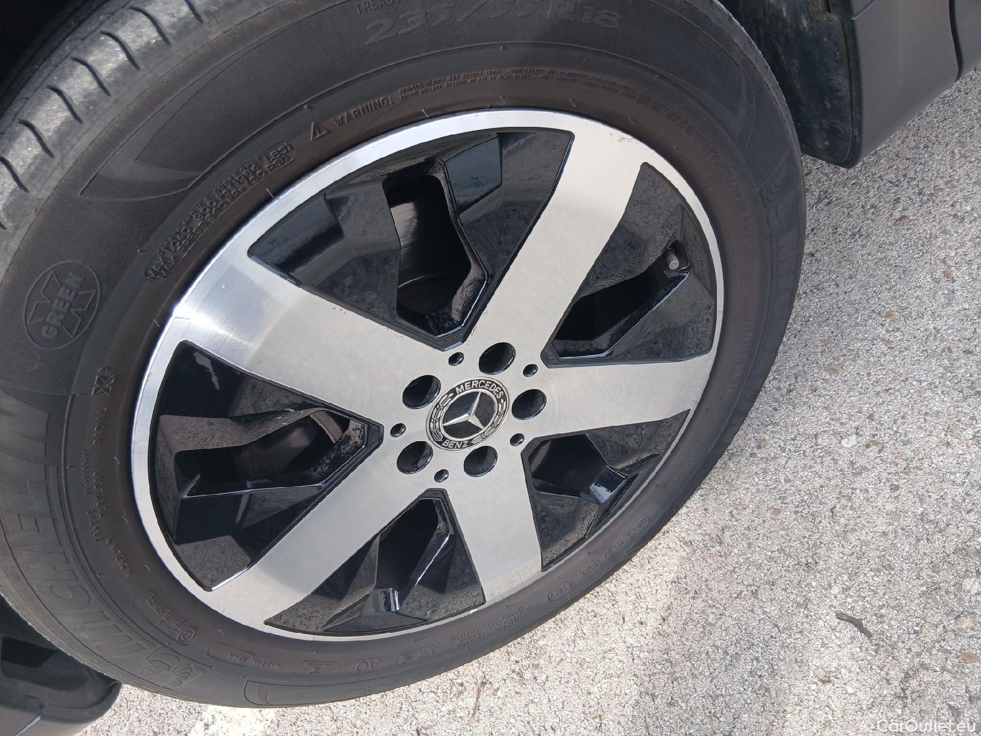  Mercedes  GLB MERCEDES-BENZ  / 2019 / 5P / todoterreno 2.0  200 D DCT 110KW (150CV) #24