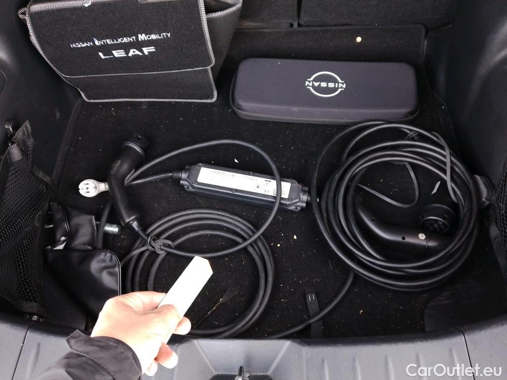  Nissan  Leaf NISSAN  / 2017 / 5P / berlina con portón 40kWh N-Connecta #6