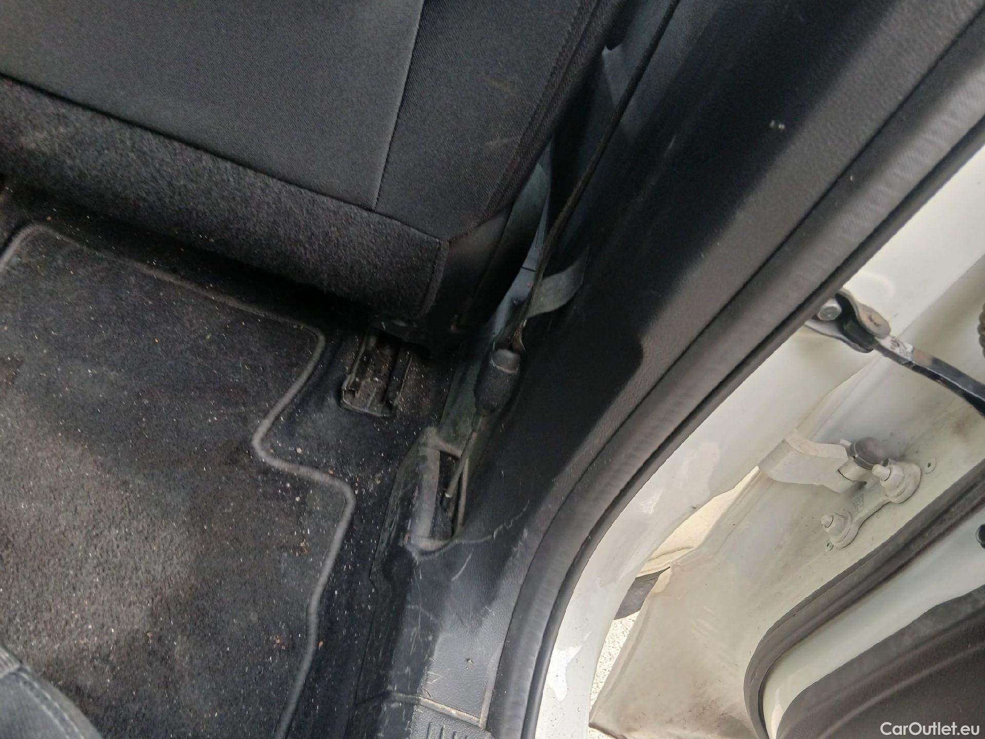  Nissan  Qashqai NISSAN  / 2021 / 5P / todoterreno DIG-T 103kW (140CV) mHEV 4x2 Acenta #56