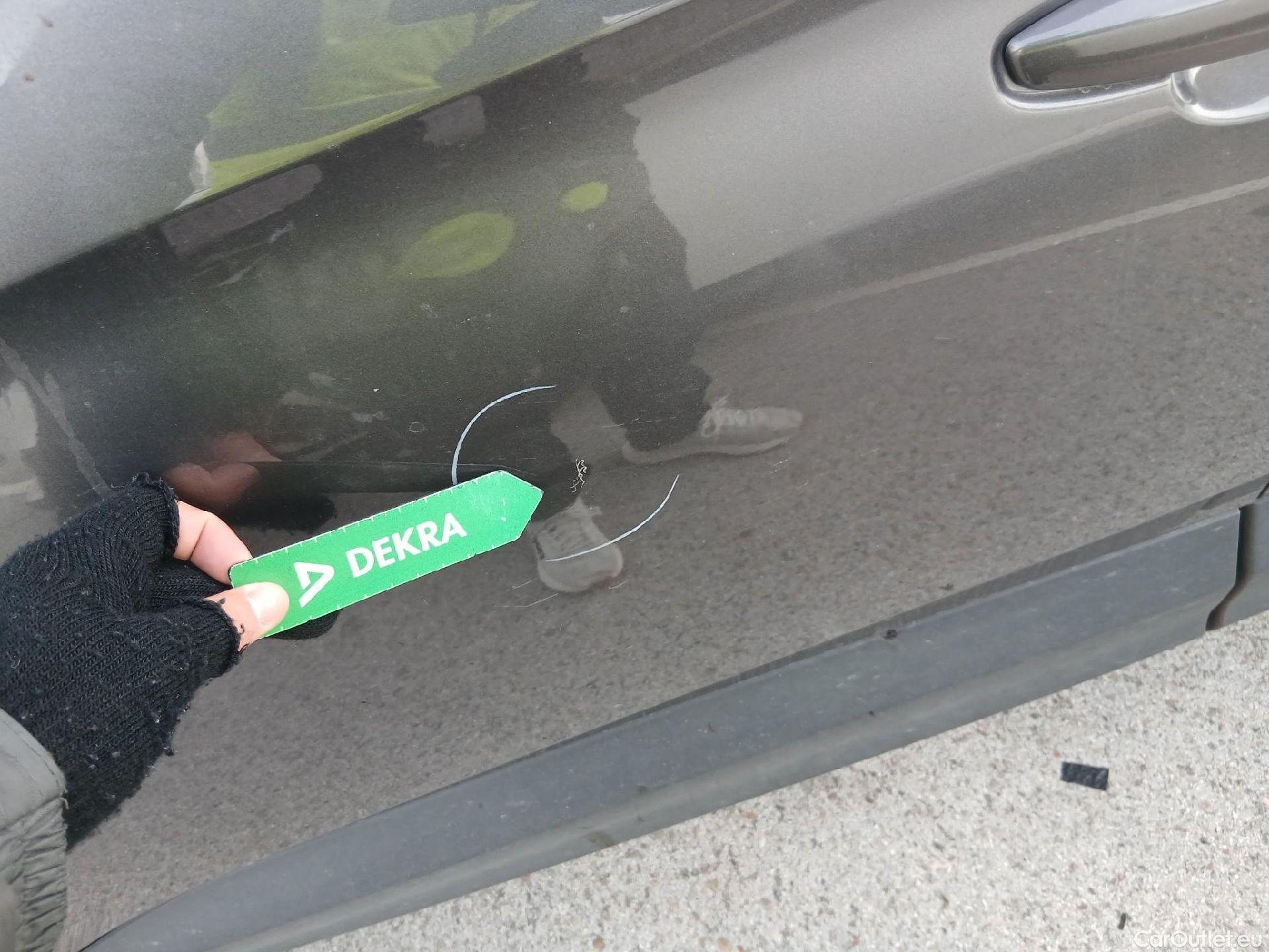  Opel   Grandland X OPEL / 2017 / 5P / todoterreno 1.5 CDTi Ultimate Auto #4