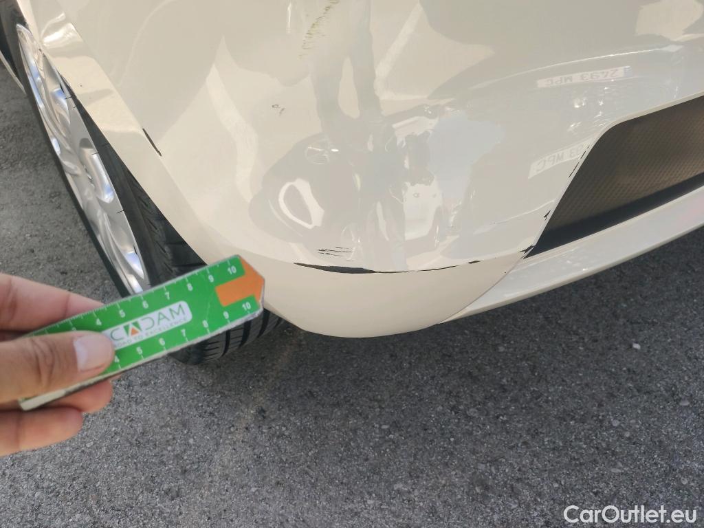  Nissan  Micra NISSAN  / 2017 / 5P / berlina con portón IG-T 68 kW (92 CV) E6D-F Acenta #6