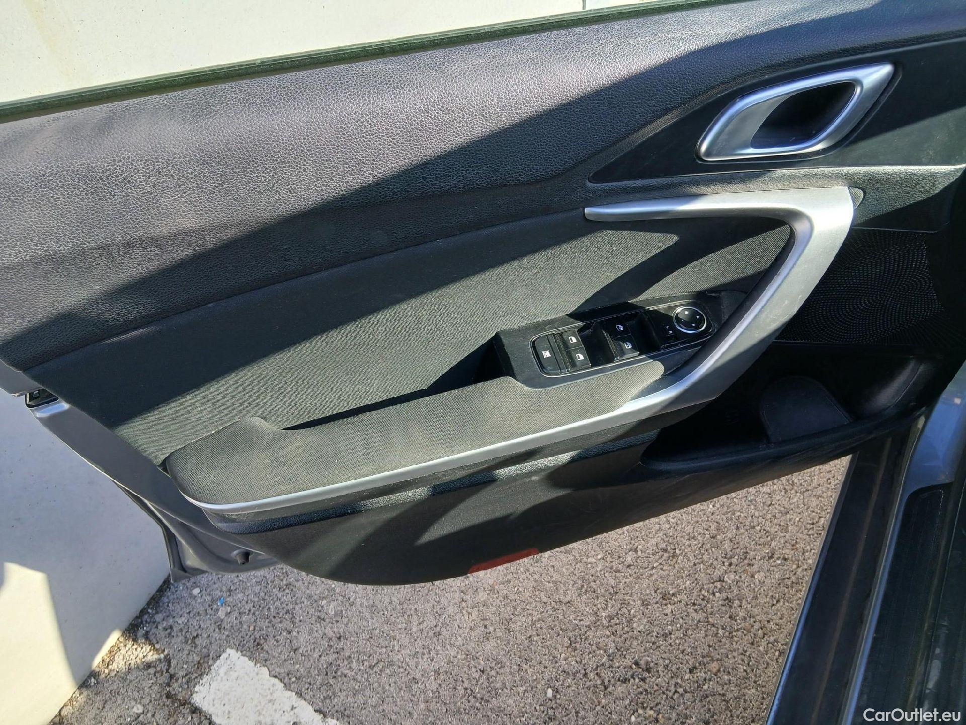  KIA  XCeed KIA  / 2019 / 5P / todoterreno 1.0 T-GDi Drive 88kW (120CV) #23