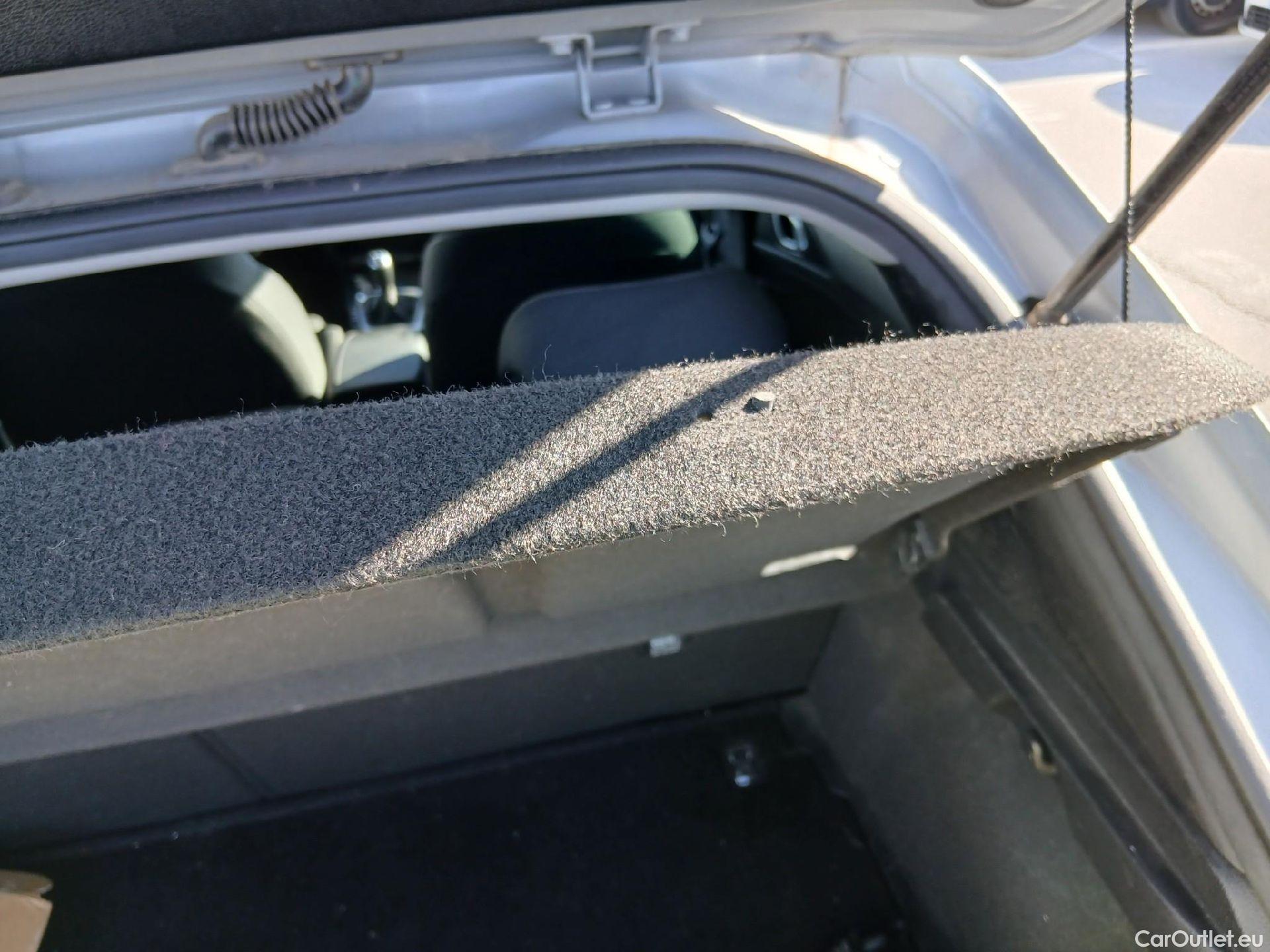  KIA  XCeed KIA  / 2019 / 5P / todoterreno 1.0 T-GDi Drive 88kW (120CV) #42