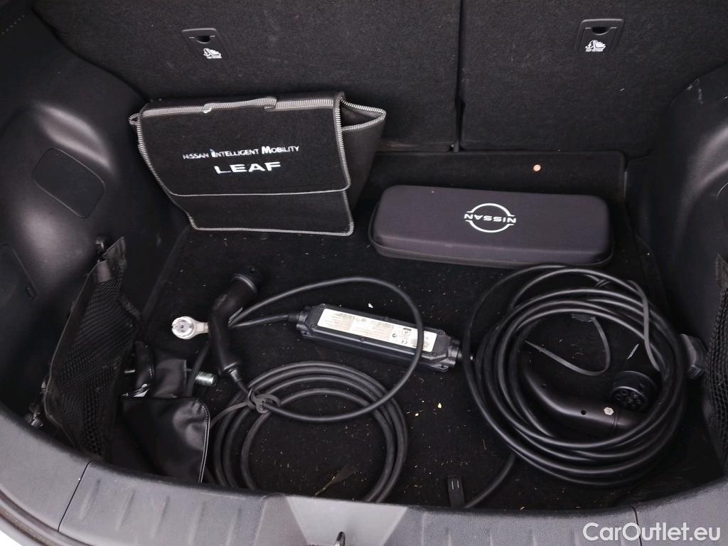  Nissan  Leaf NISSAN  / 2017 / 5P / berlina con portón 40kWh N-Connecta #5