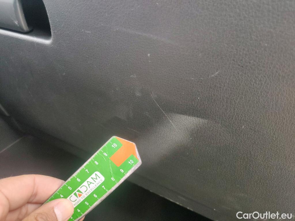  Mazda  3 MAZDA Mazda / 2019 / 5P / berlina con portón 2.0 e-SKYACTIV-G 88KW HOMURA(SP) #25