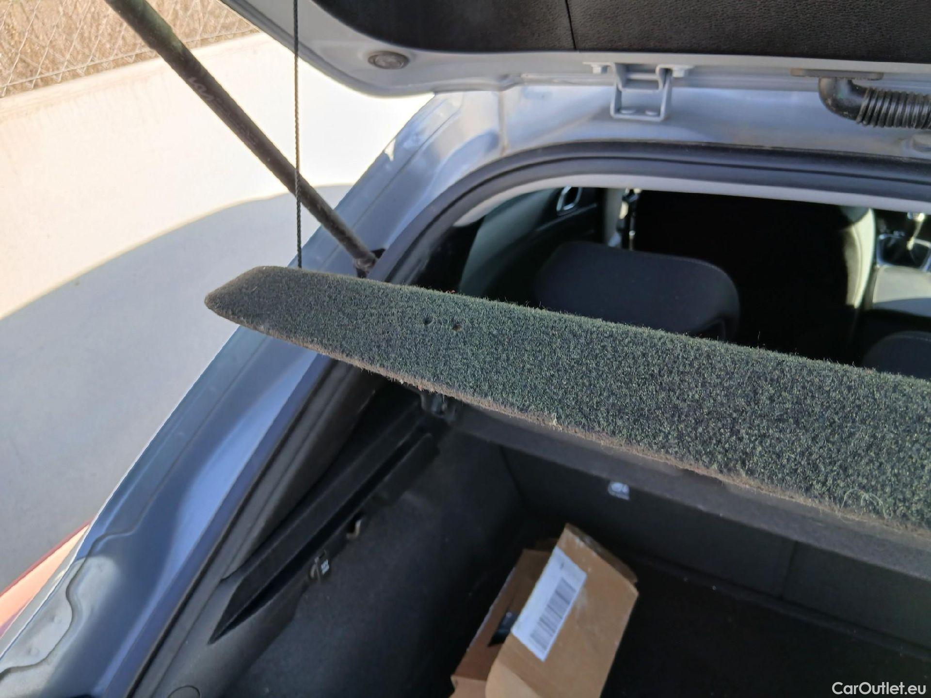  KIA  XCeed KIA  / 2019 / 5P / todoterreno 1.0 T-GDi Drive 88kW (120CV) #41