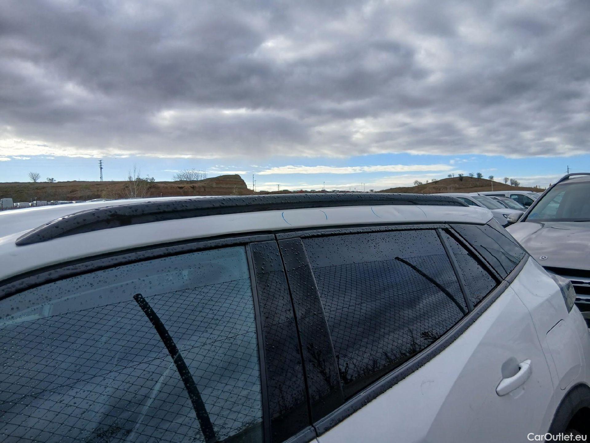  Peugeot  2008 PEUGEOT  / 2019 / 5P / todoterreno Allure BlueHDI 81kW (110CV) #13