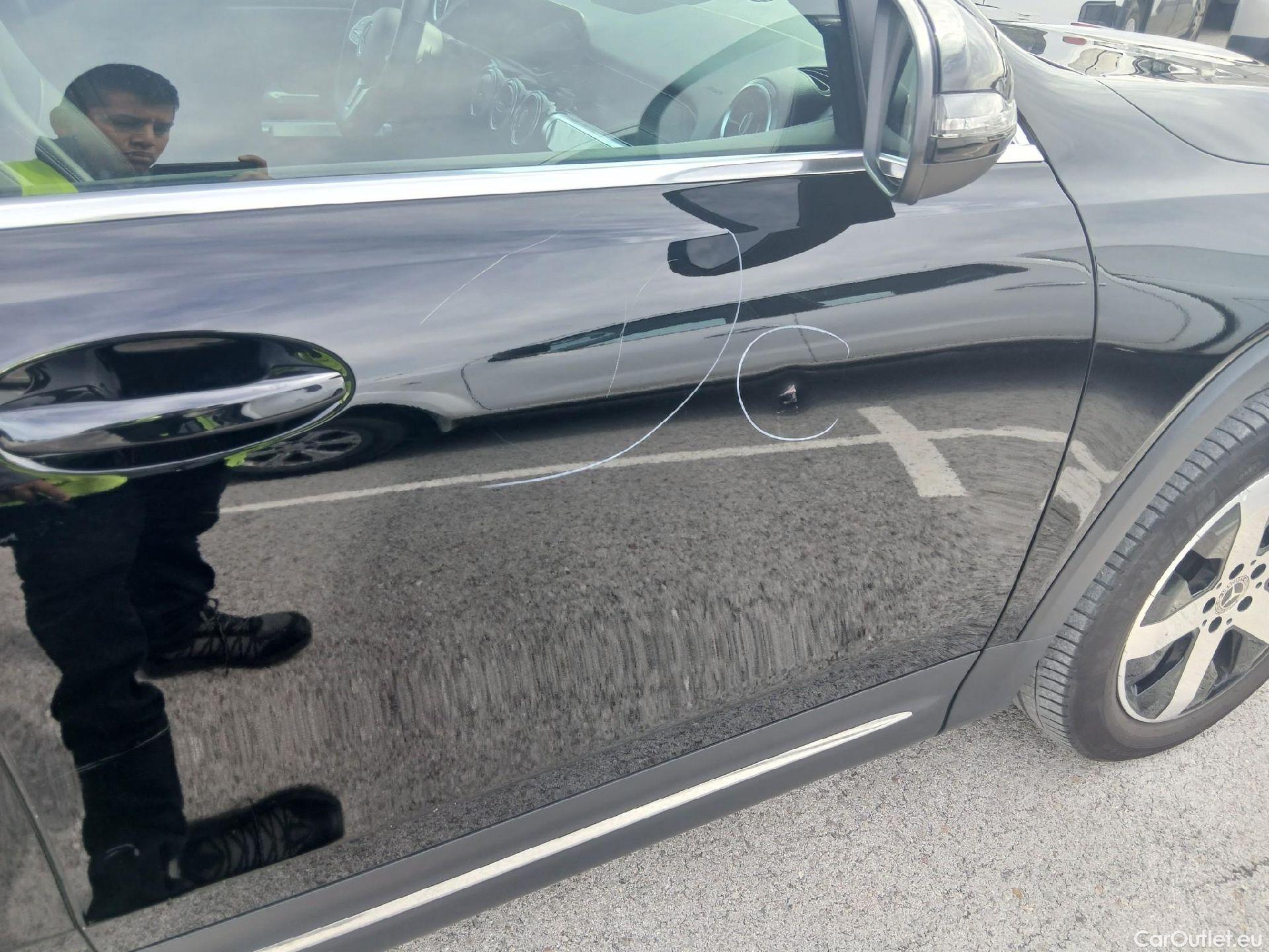  Mercedes  GLB MERCEDES-BENZ  / 2019 / 5P / todoterreno 2.0  200 D DCT 110KW (150CV) #40