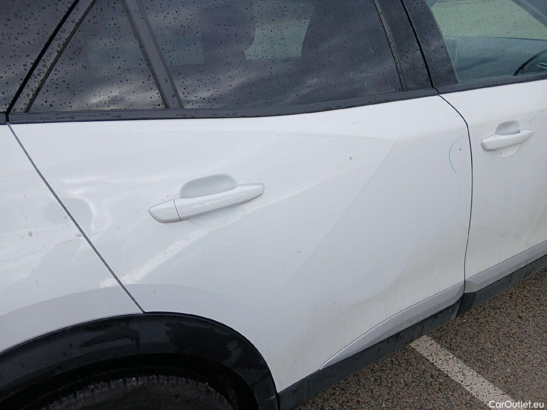  Peugeot  2008 PEUGEOT  / 2019 / 5P / todoterreno Allure BlueHDI 81kW (110CV) #21