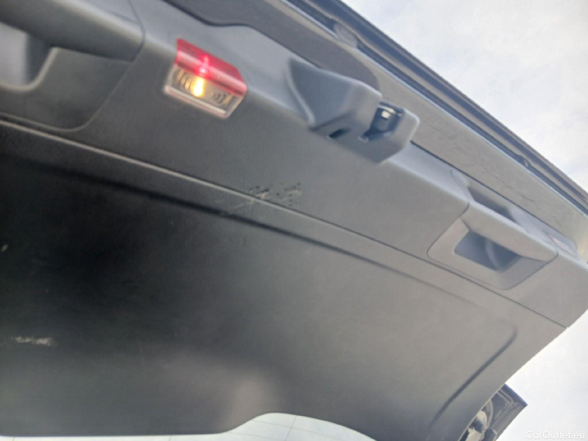  Mercedes  GLB MERCEDES-BENZ  / 2019 / 5P / todoterreno 2.0  200 D DCT 110KW (150CV) #6