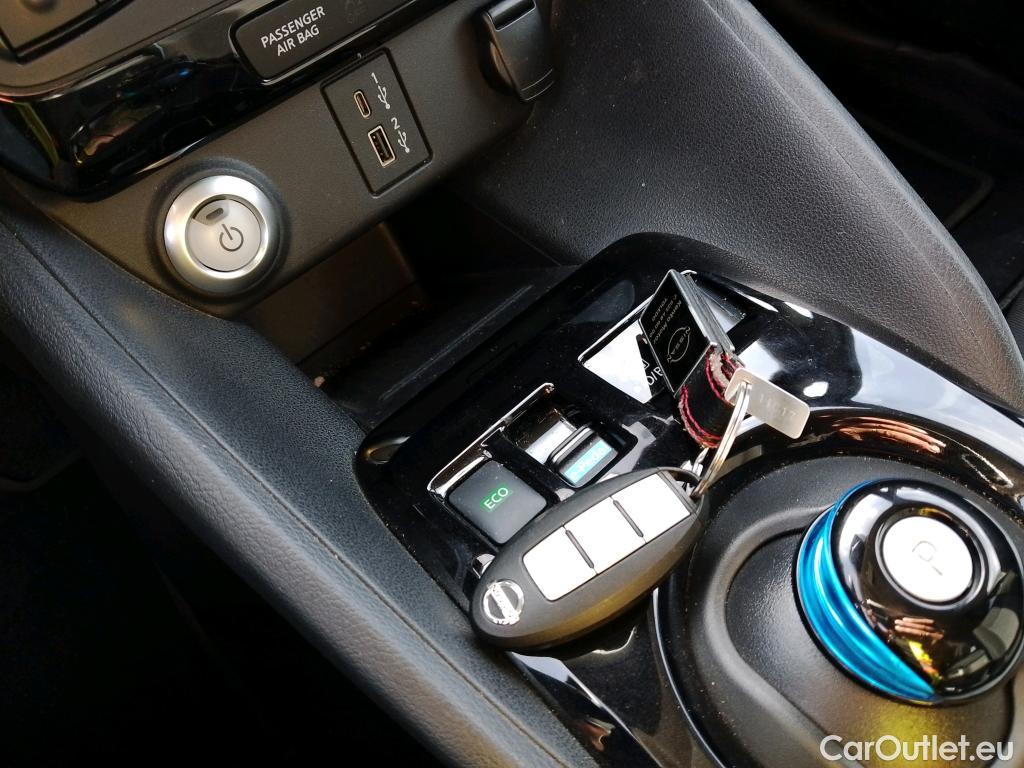  Nissan  Leaf NISSAN  / 2017 / 5P / berlina con portón 40kWh N-Connecta #1