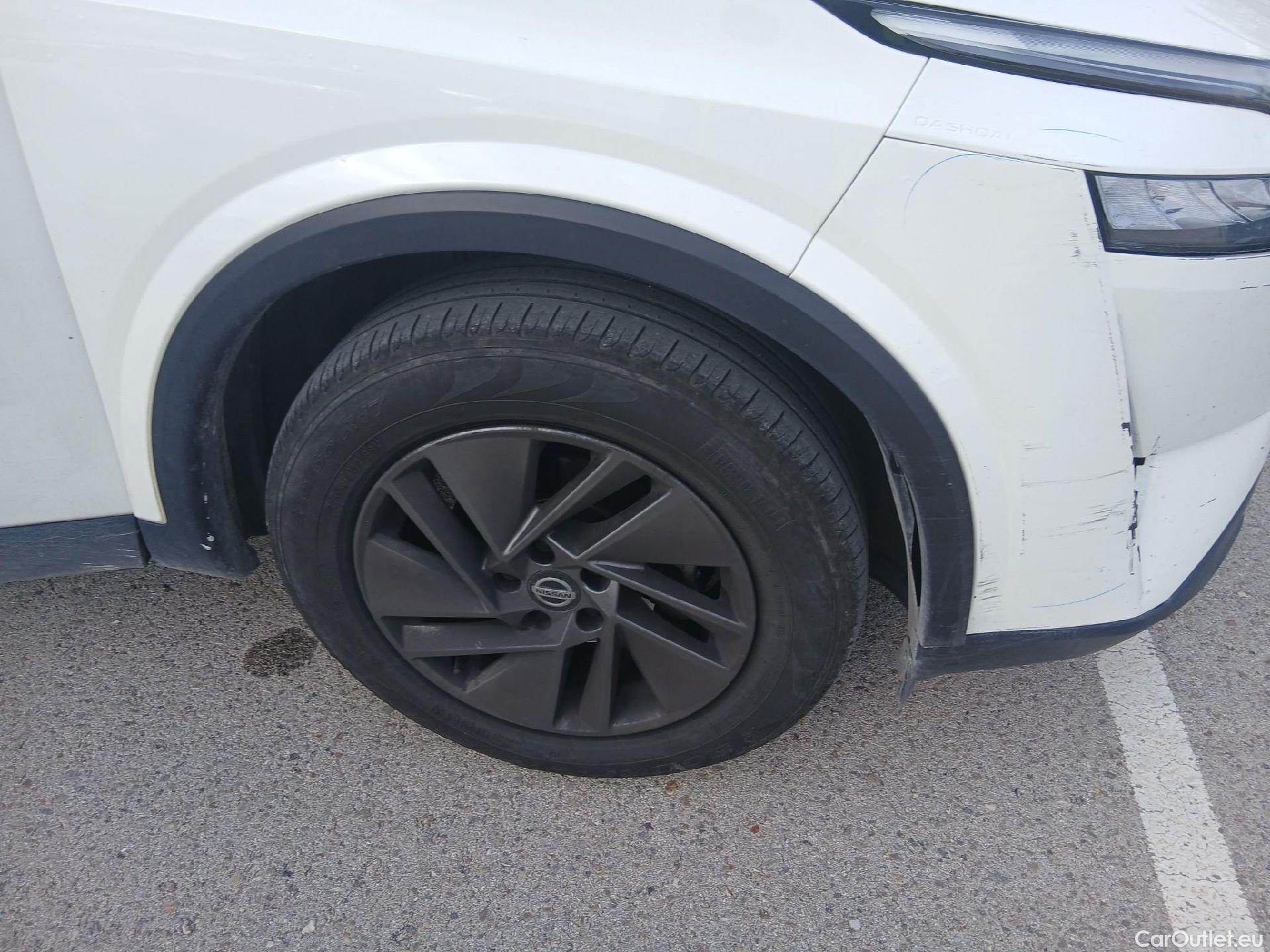  Nissan  Qashqai NISSAN  / 2021 / 5P / todoterreno DIG-T 103kW (140CV) mHEV 4x2 Acenta #42