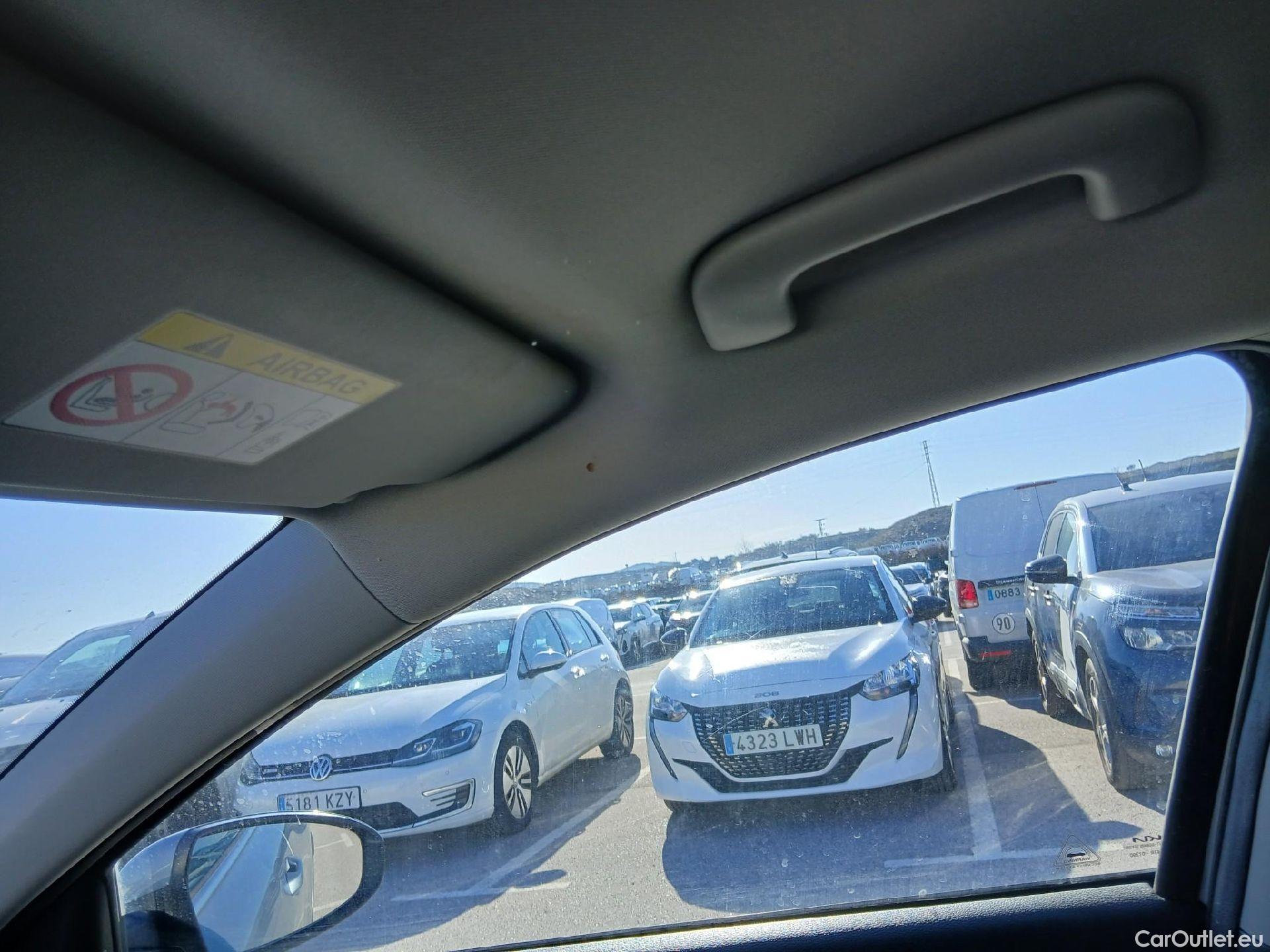  KIA  XCeed KIA  / 2019 / 5P / todoterreno 1.0 T-GDi Drive 88kW (120CV) #21