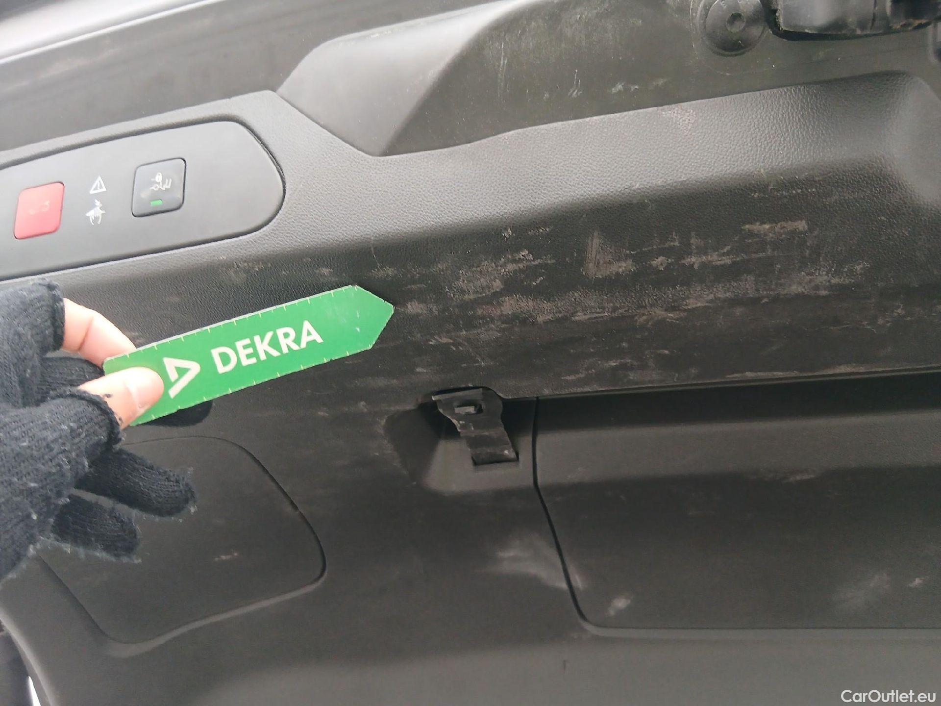  Opel   Grandland X OPEL / 2017 / 5P / todoterreno 1.5 CDTi Ultimate Auto #16