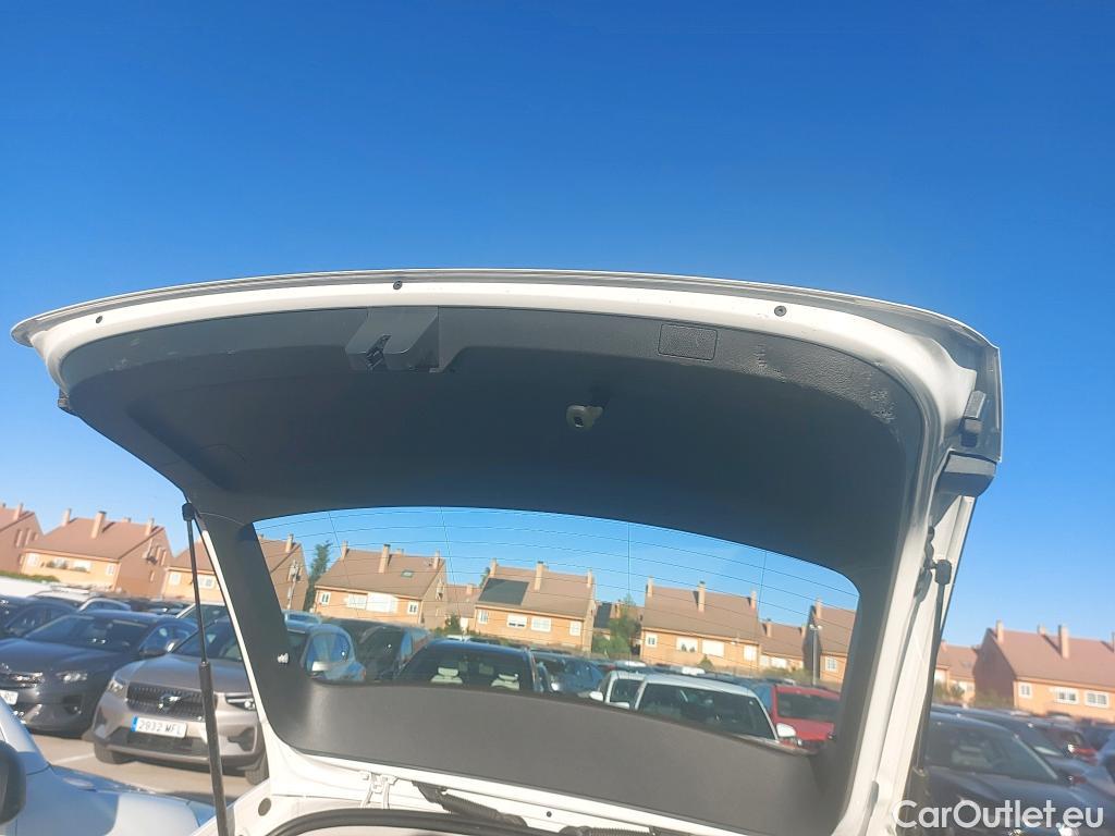  Skoda  Scala SKODA  / 2019 / 5P / berlina con portón 1.0 TGI 66KW (90CV) Active #5