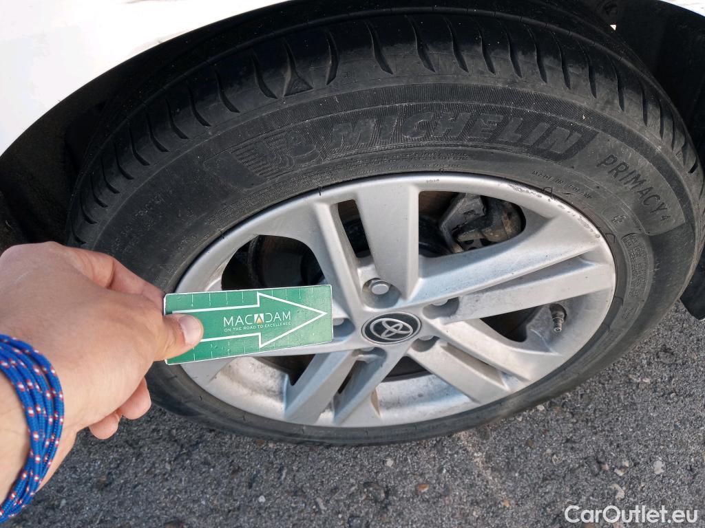  Toyota  Corolla TOYOTA  1.8 125H ACTIVE TECH E-CVT #22