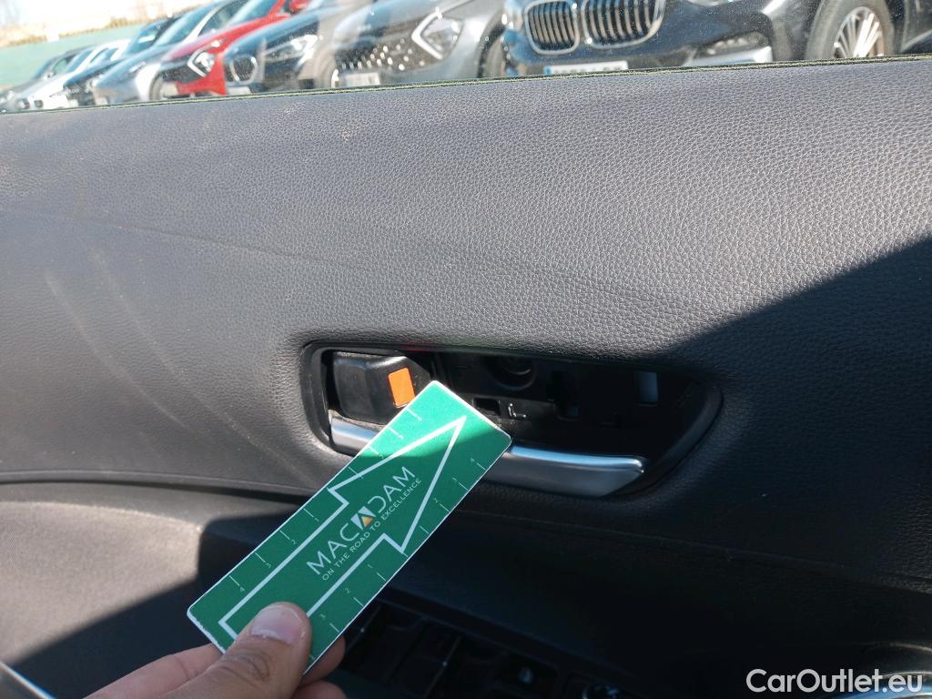  Toyota  Corolla TOYOTA  1.8 125H ACTIVE TECH E-CVT #43