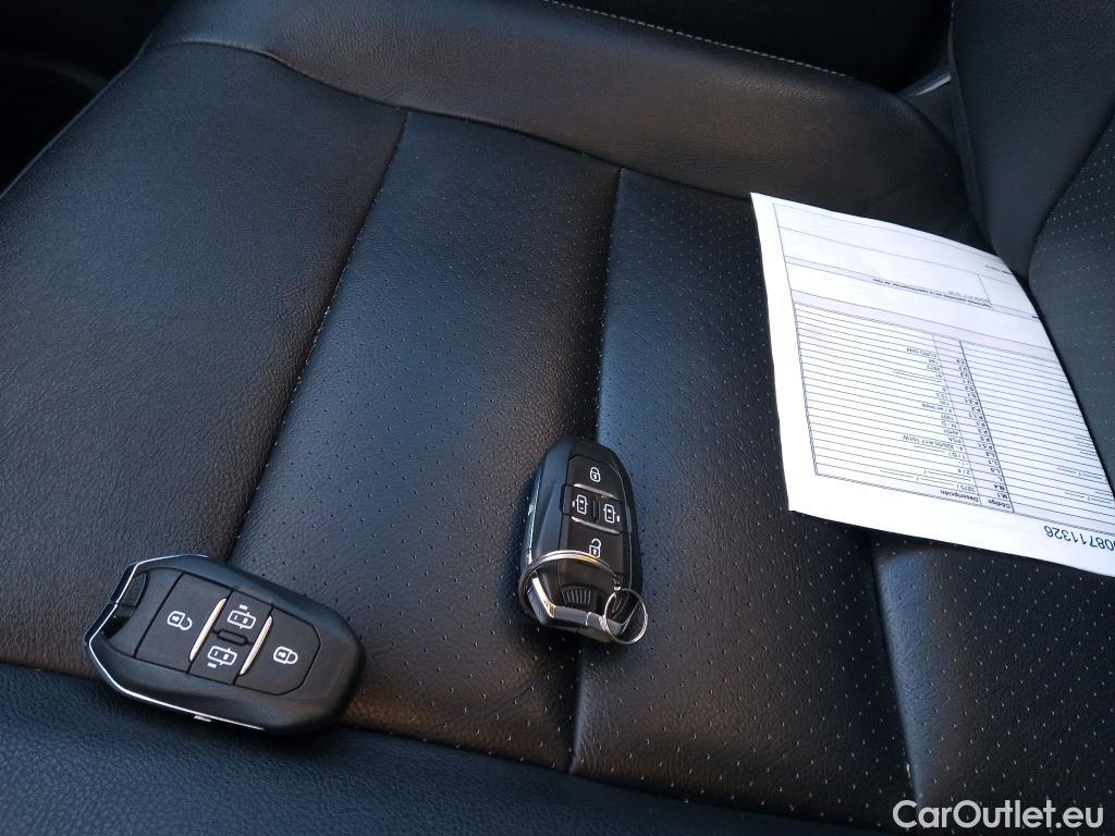  Peugeot  Expert PEUGEOT Traveller / 2016 / 5P / monovolumen Allure 2.0 BlueHDi 130KW EAT8 Standard #7