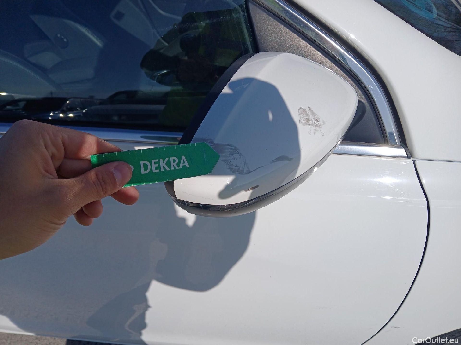  Peugeot  308 PEUGEOT  / 2017 / 5P / berlina con portón 5p Allure PureTech 130 S&S (CX) #37