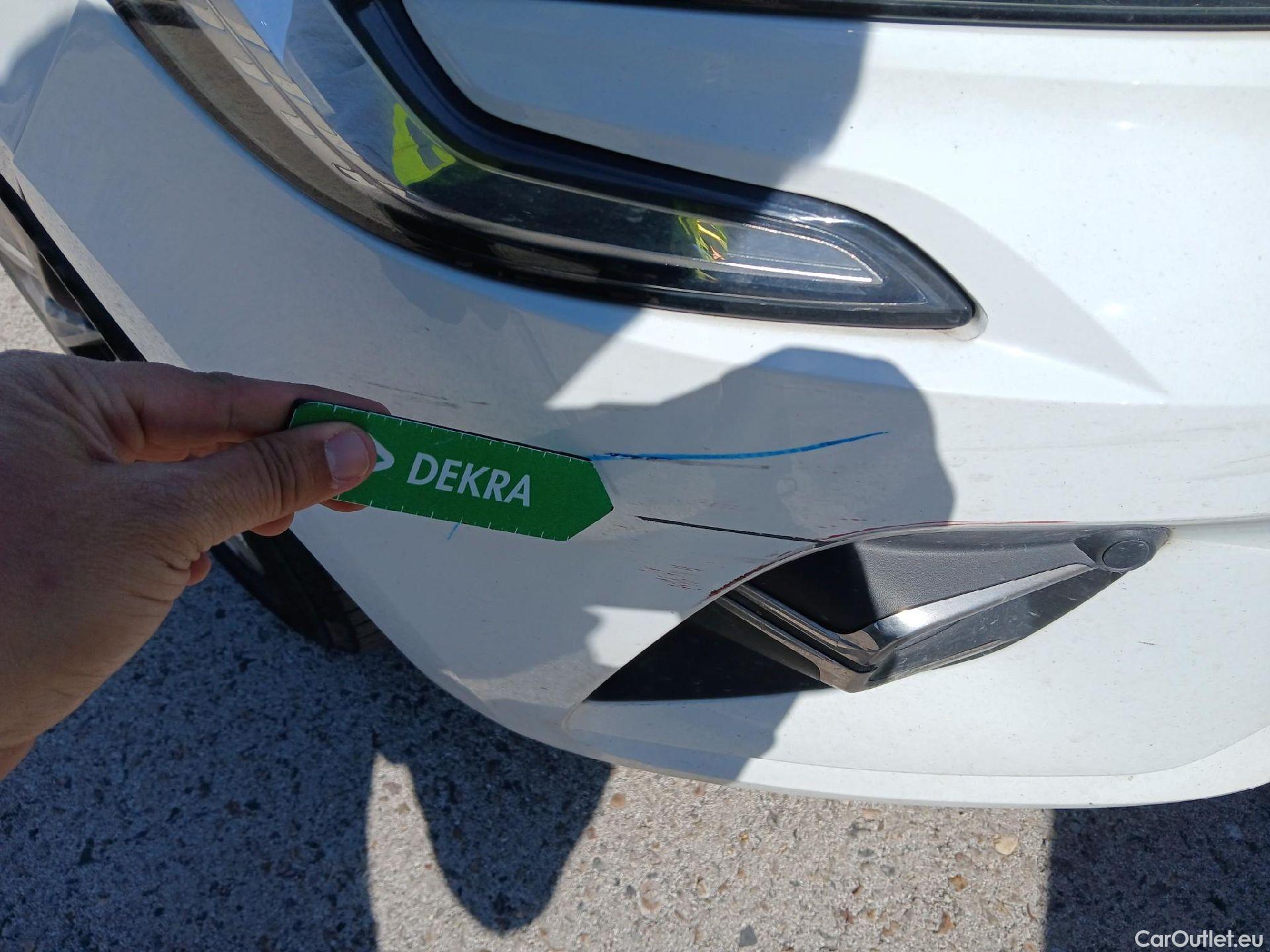  Renault  Clio RENAULT  / 2019 / 5P / berlina con portón Business TCe 74 kW (100CV) GLP #2